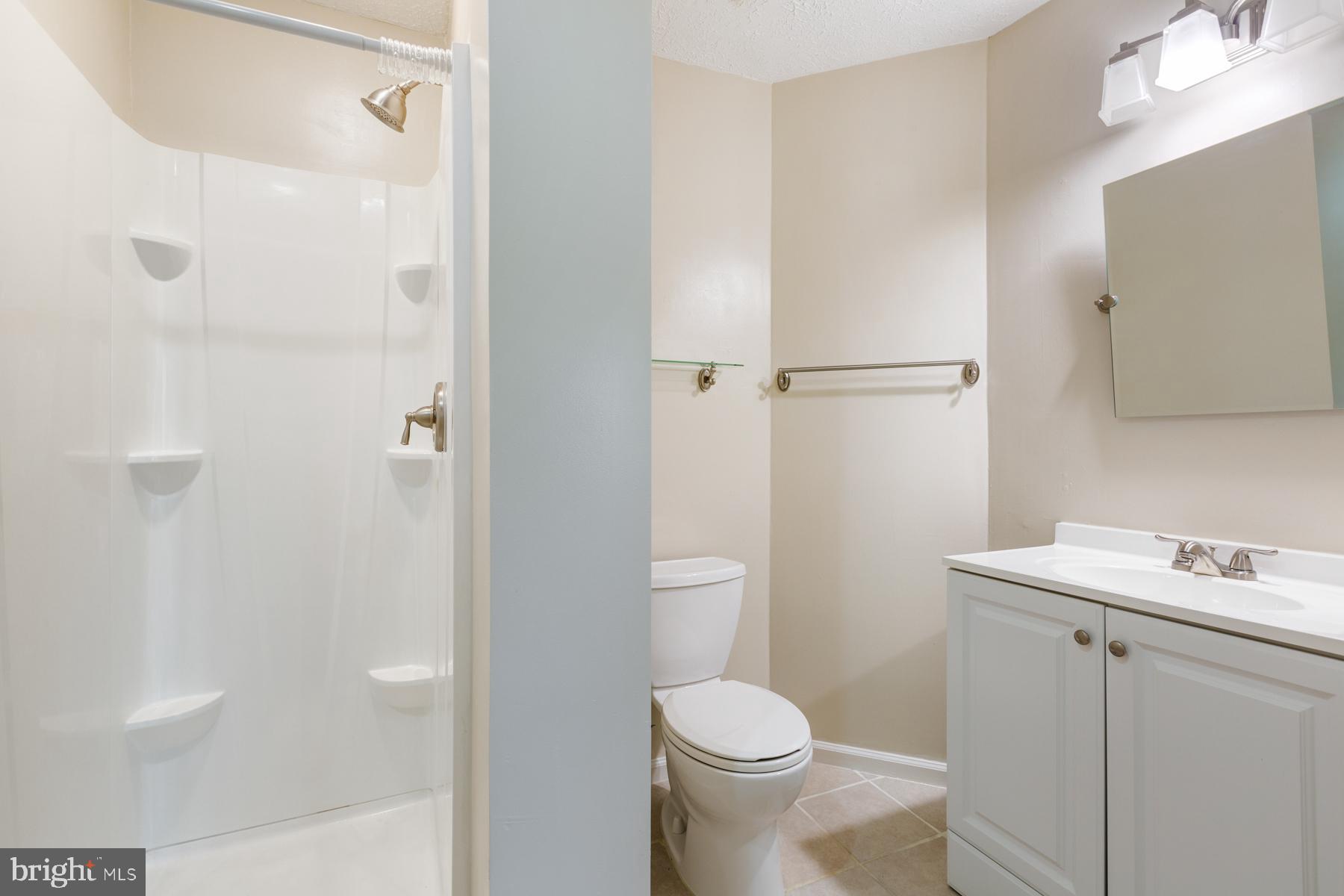 GUNNERS LAKE - Residential