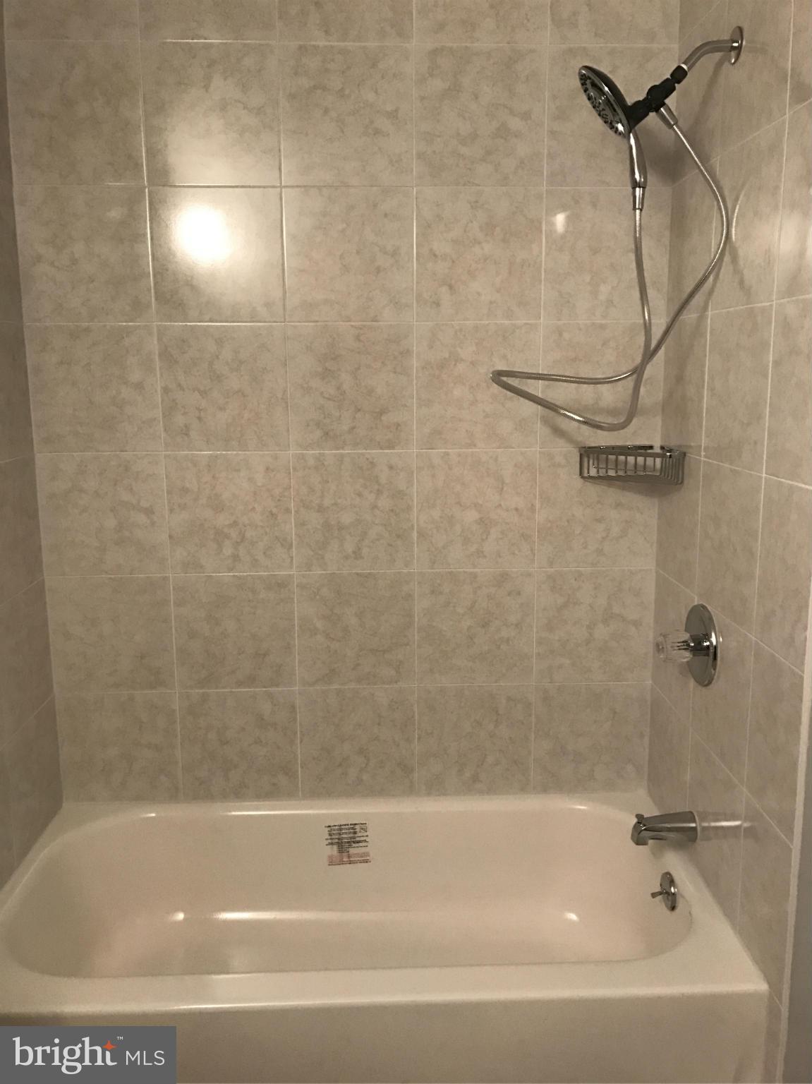 VILLAGE OF HICKORY RIDGE - Residential Lease