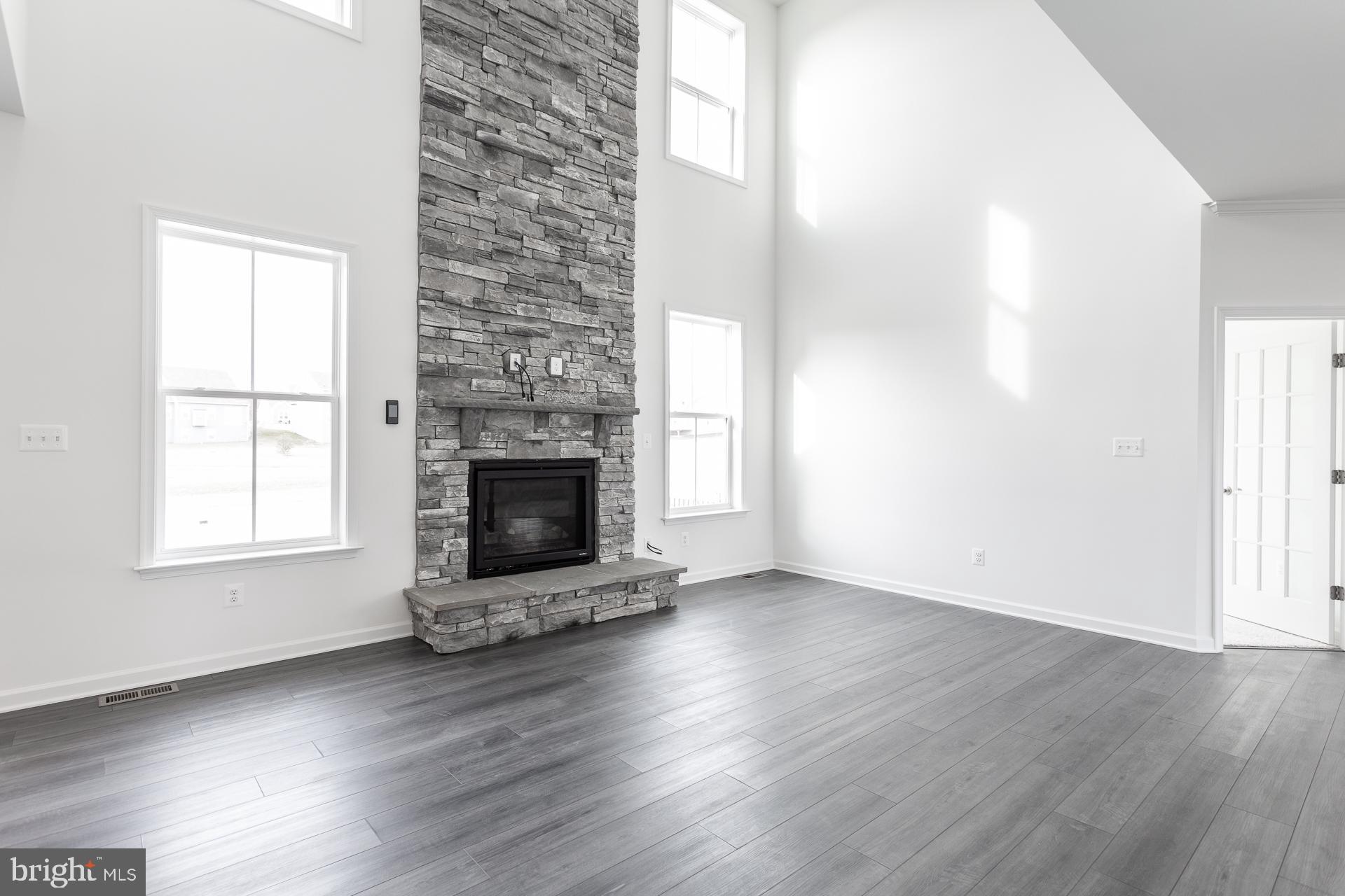 ASPEN GREENS - Residential