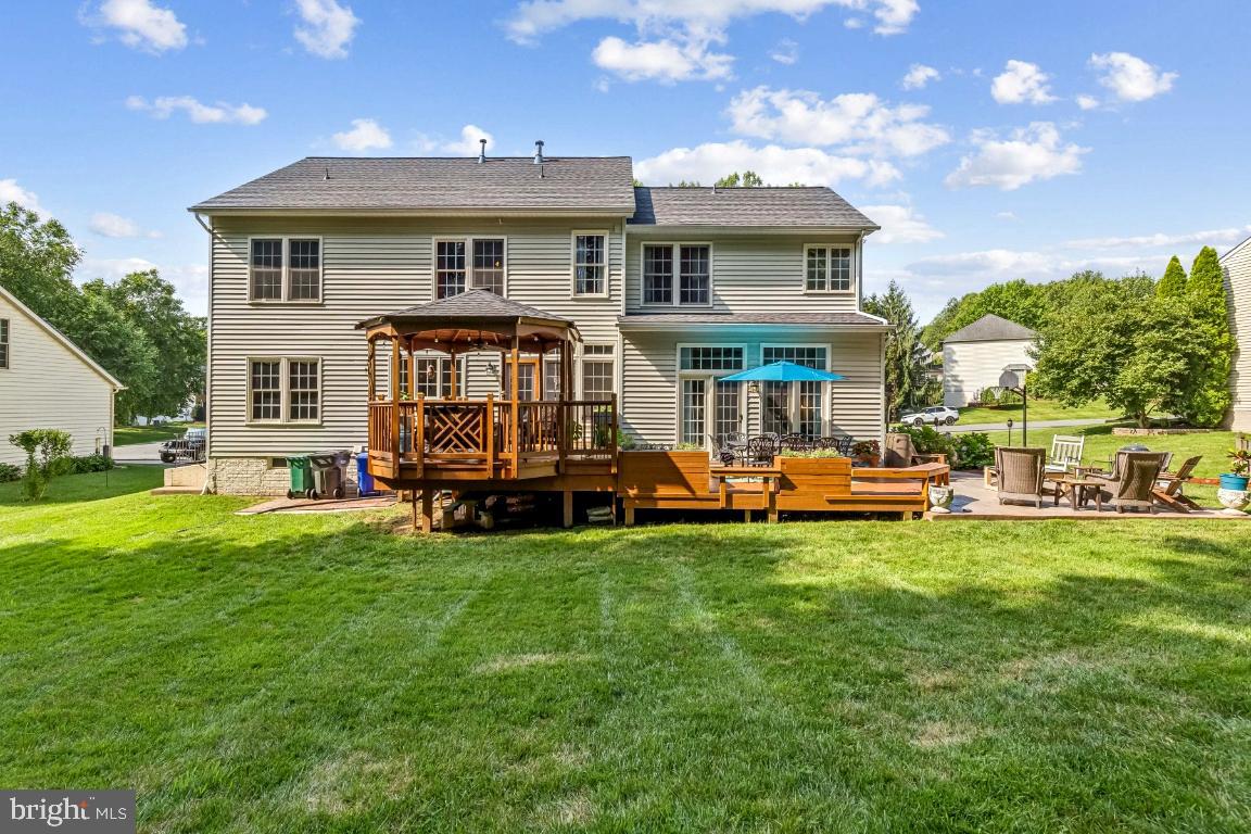 7834 MEADOWGATE DRIVE