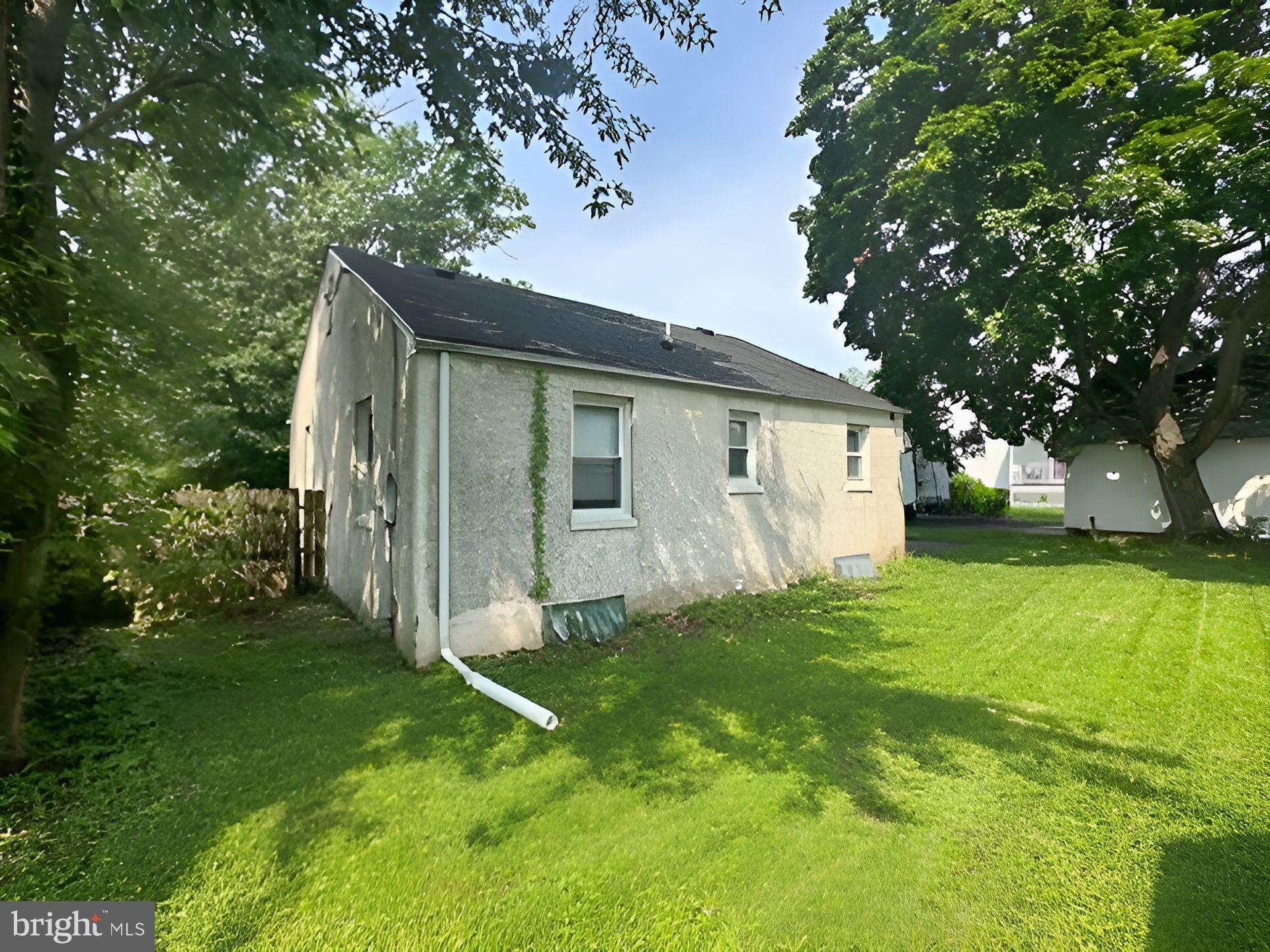24 SEMINARY AVENUE