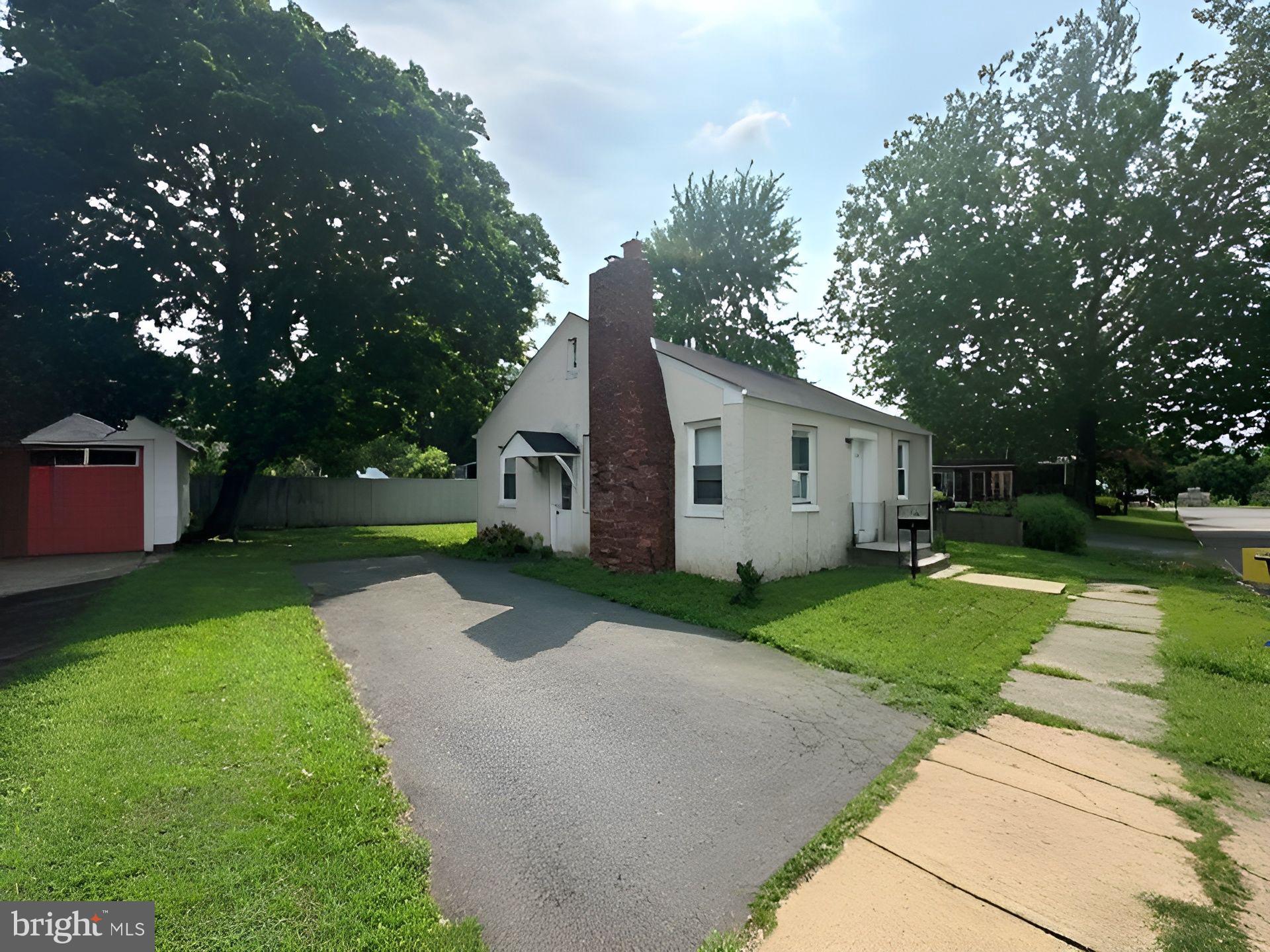 24 SEMINARY AVENUE