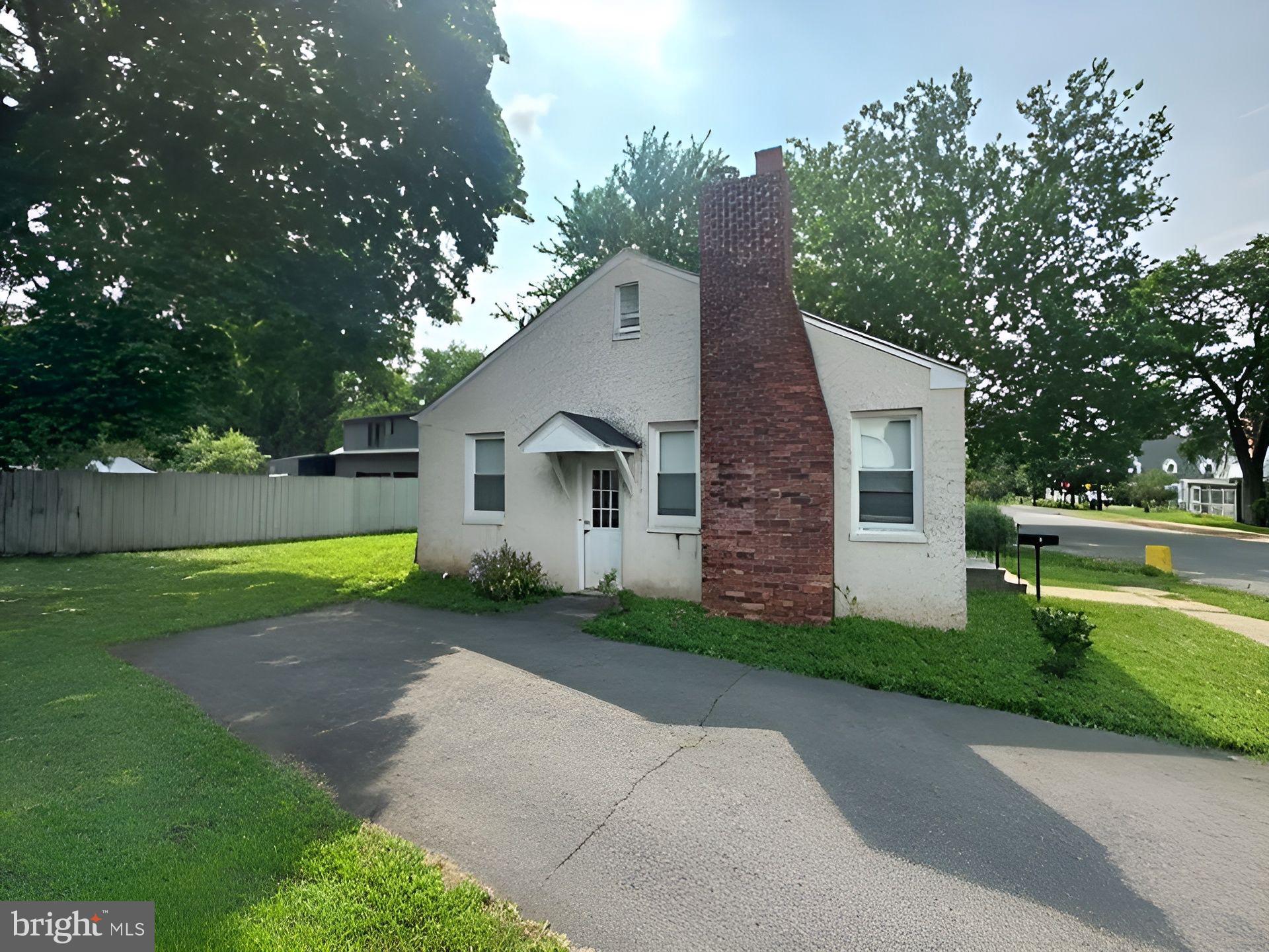 24 SEMINARY AVENUE