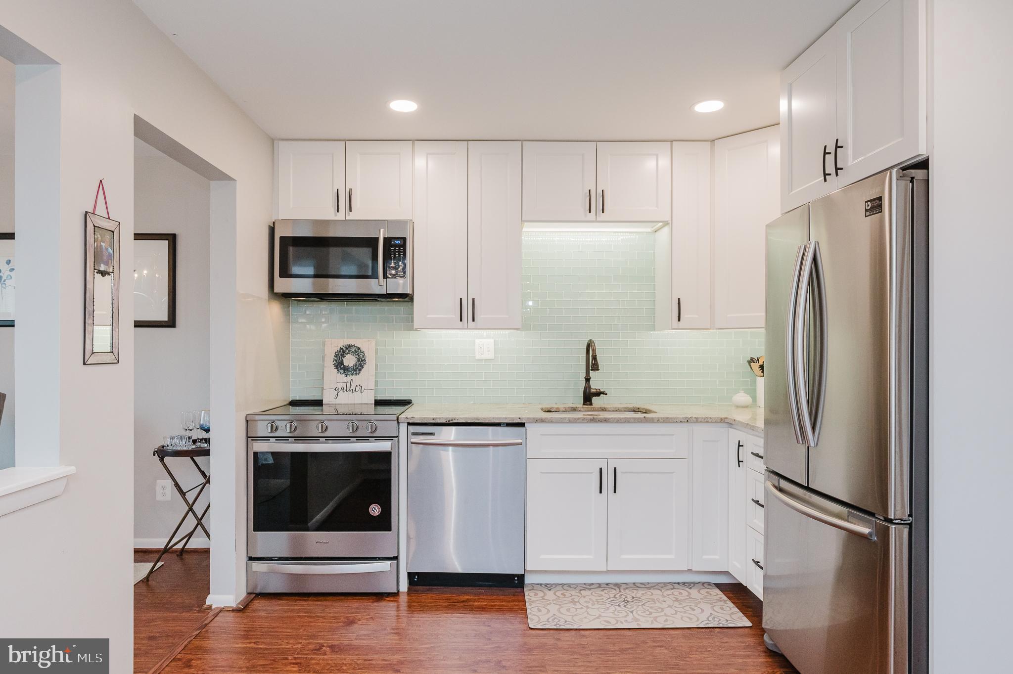 HOLLY HALL - Residential