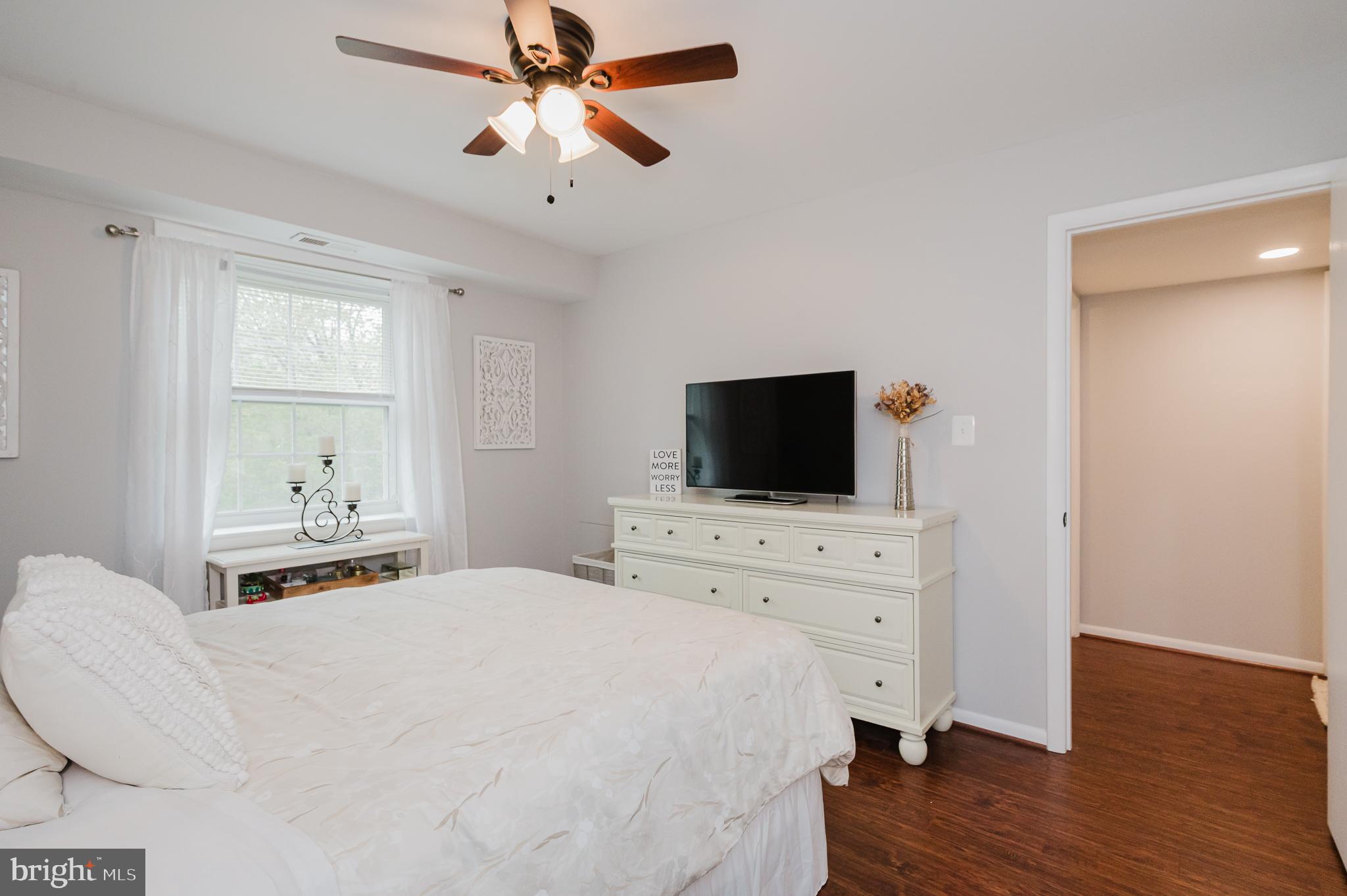 HOLLY HALL - Residential