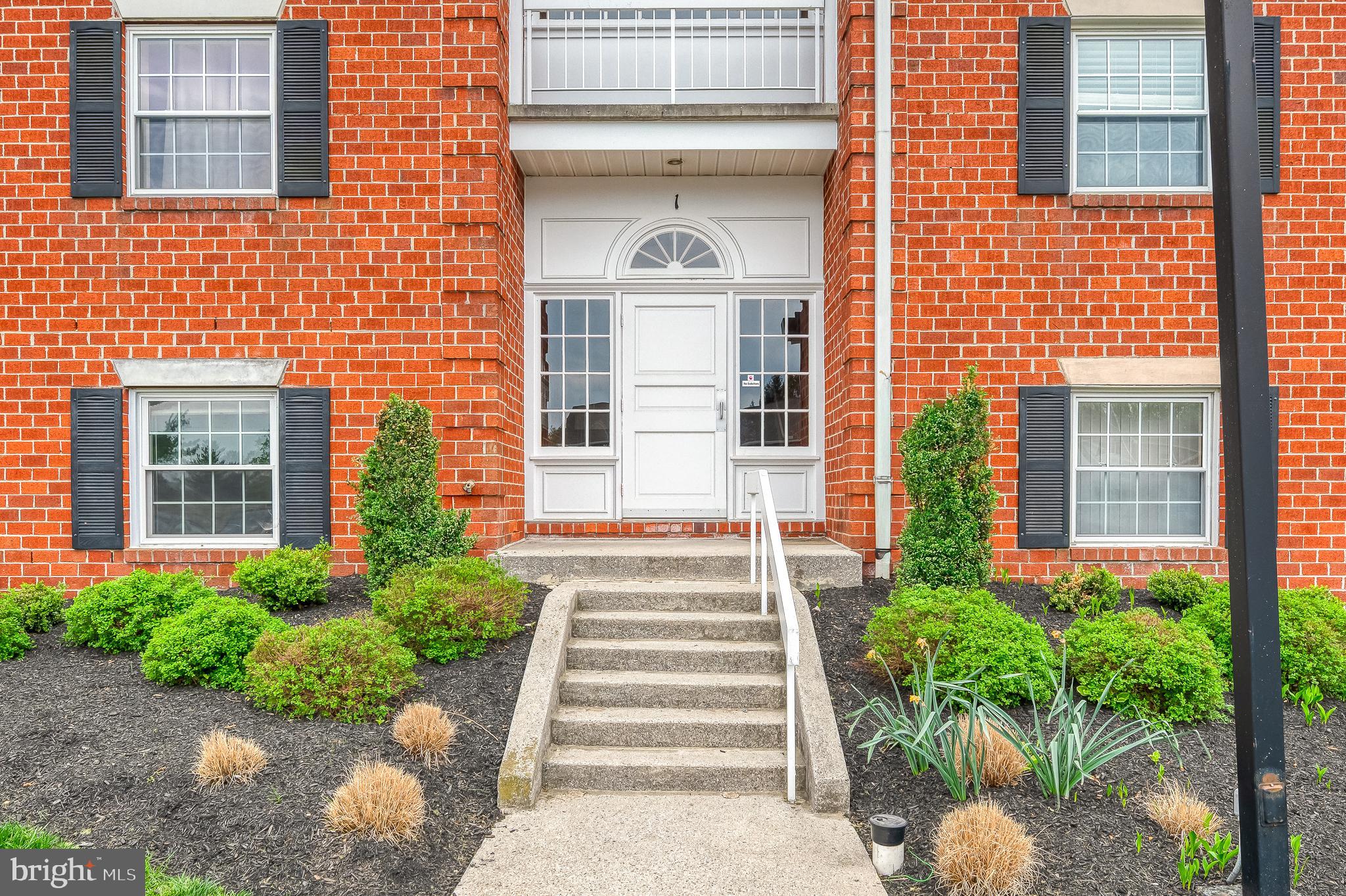 1 BELMULLET COURT 302