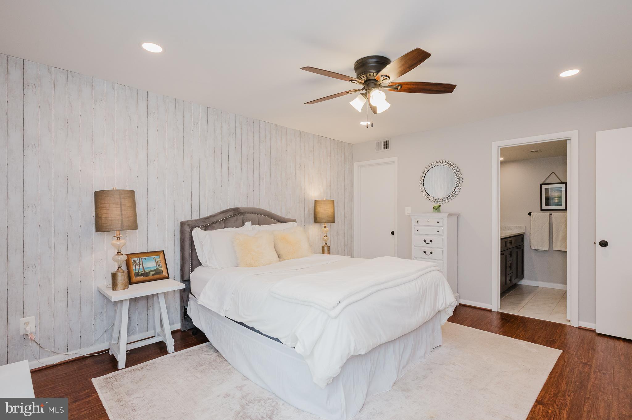 HOLLY HALL - Residential