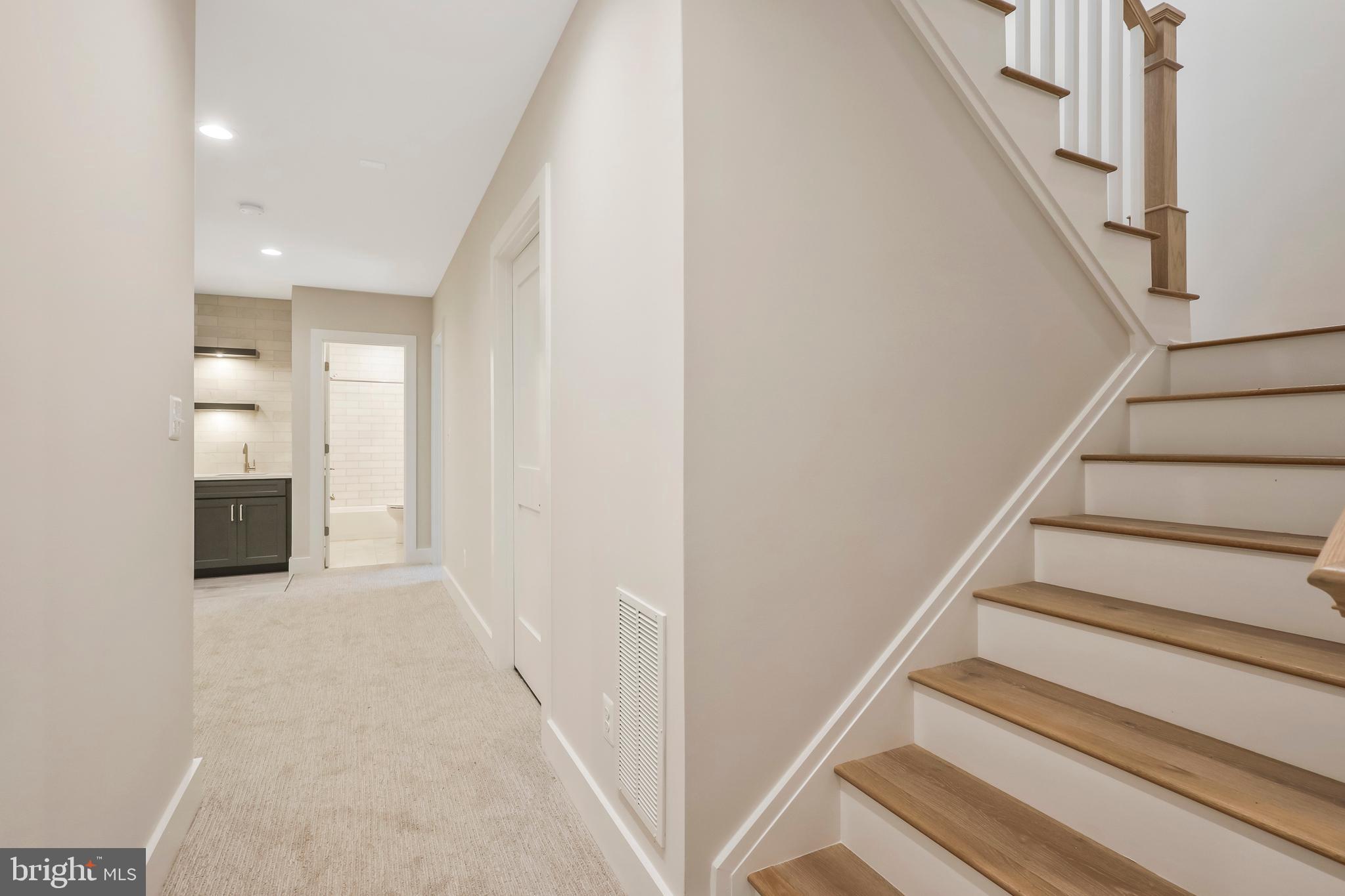 MULHALL - Residential