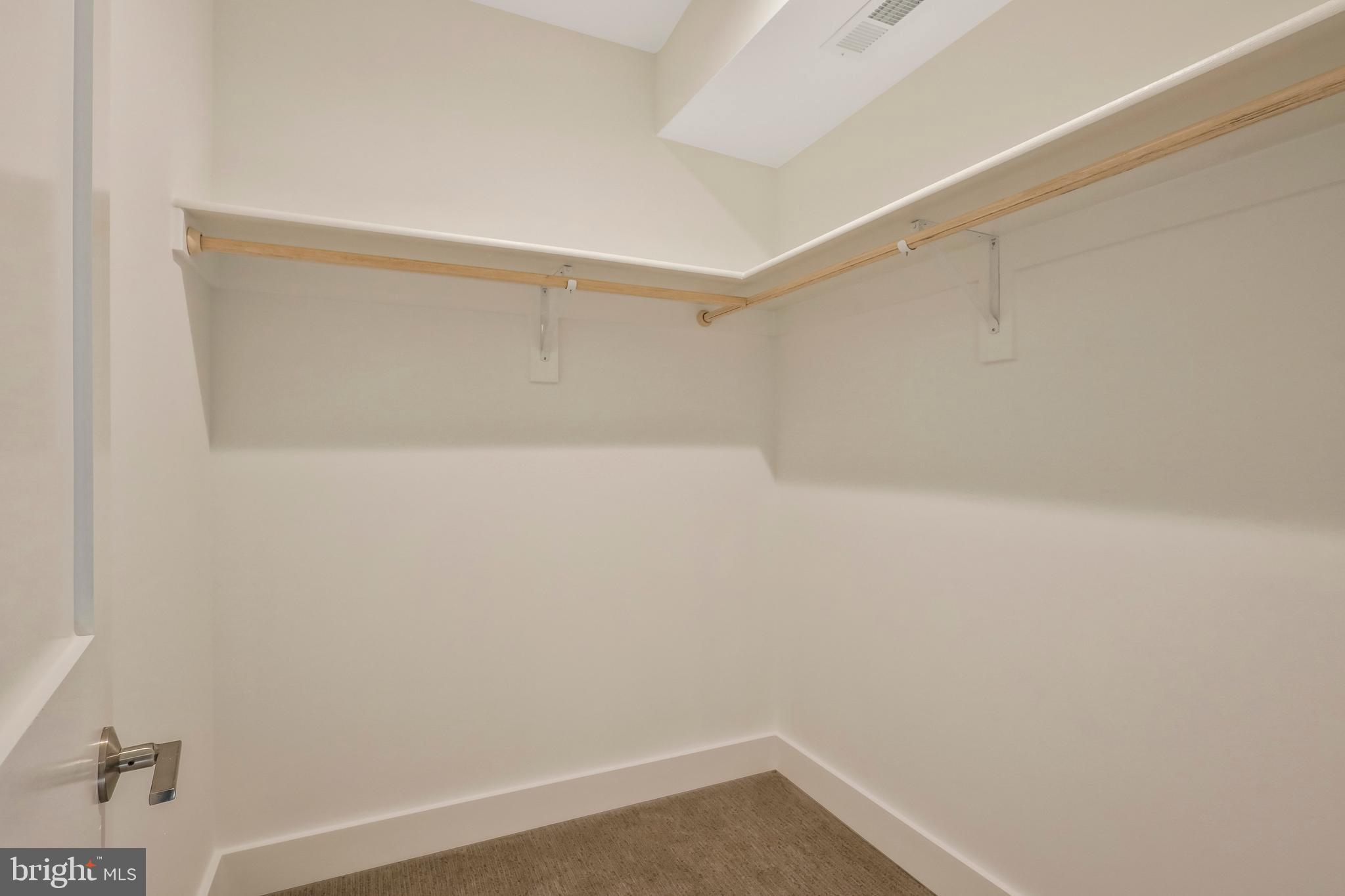 MULHALL - Residential