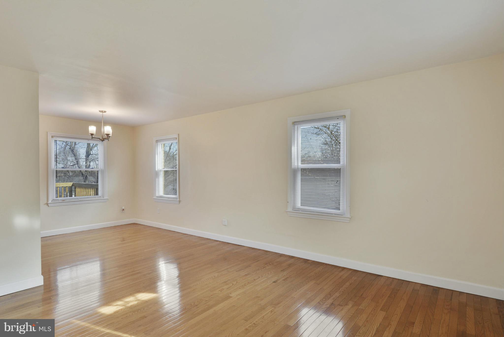 HUNTINGTON - Residential Lease