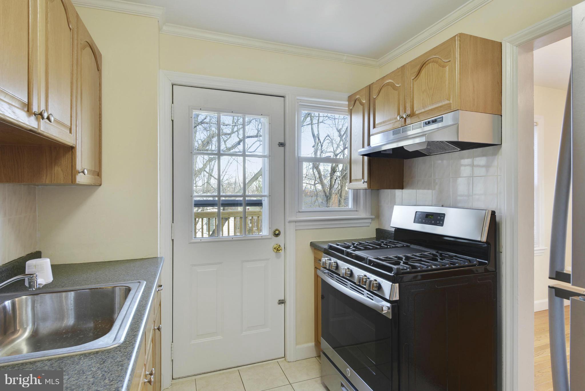 HUNTINGTON - Residential Lease