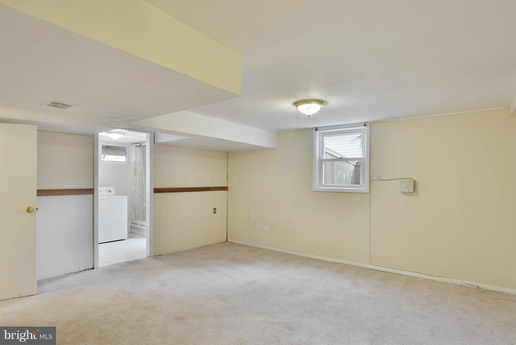 HUNTINGTON - Residential Lease