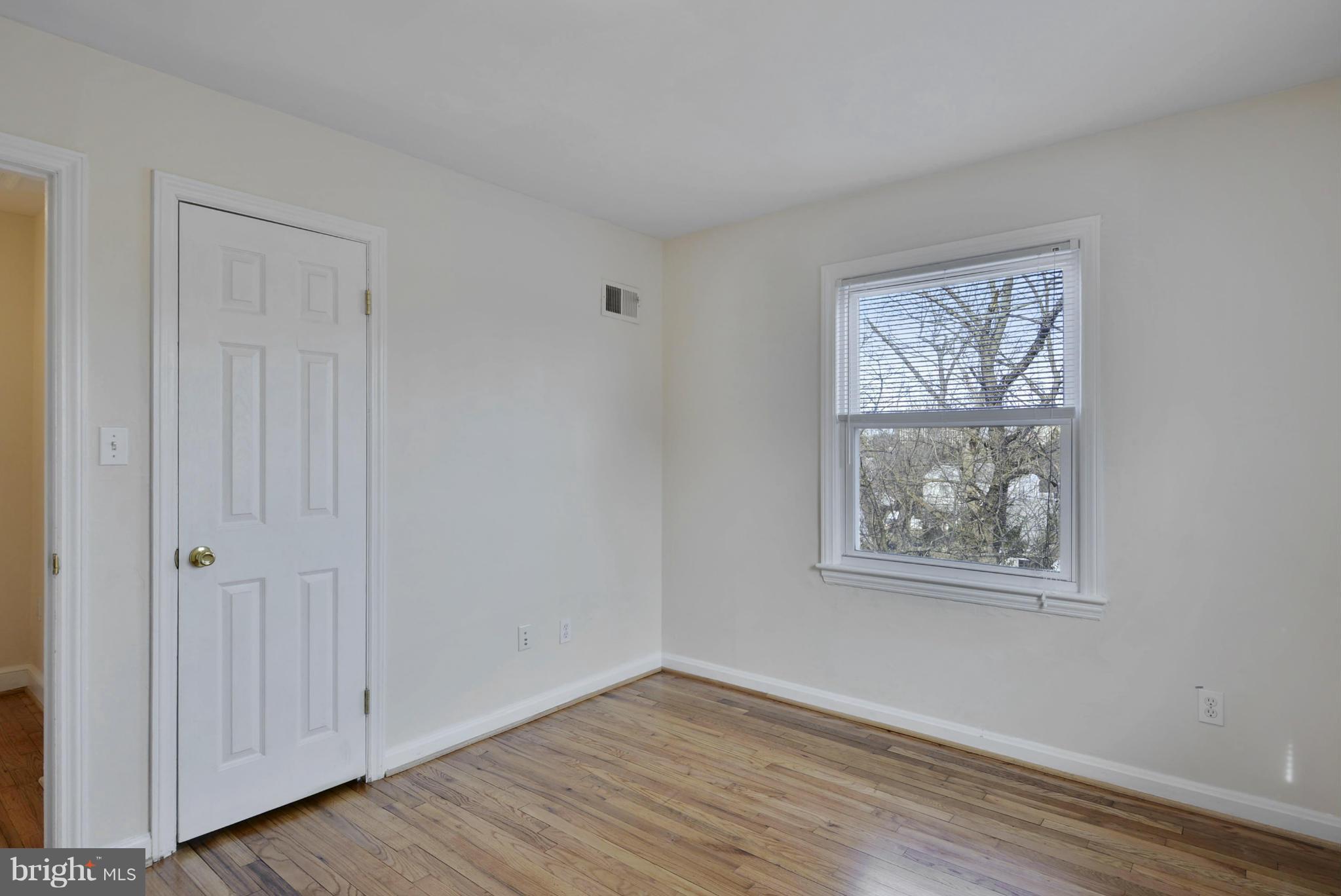 HUNTINGTON - Residential Lease