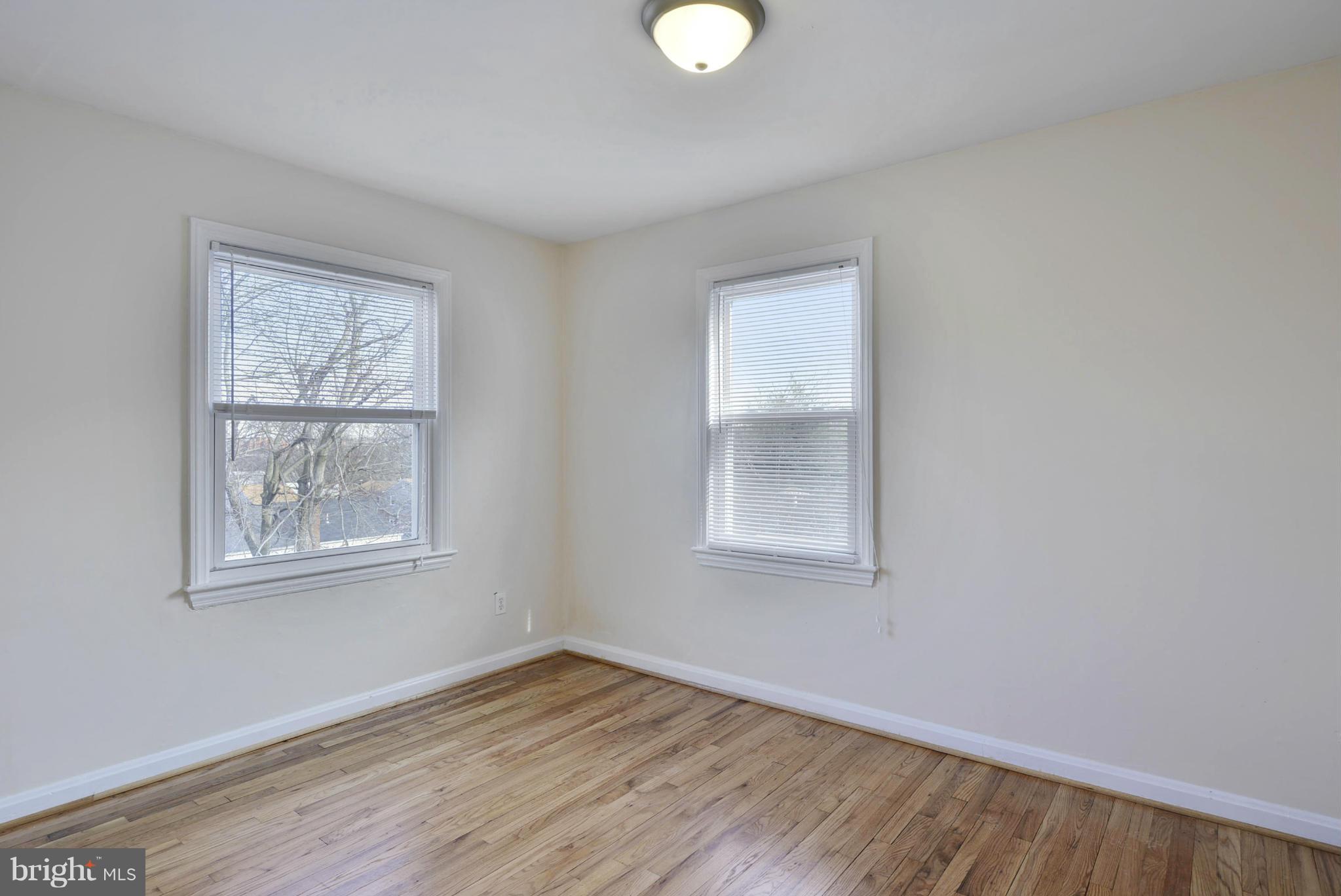 HUNTINGTON - Residential Lease