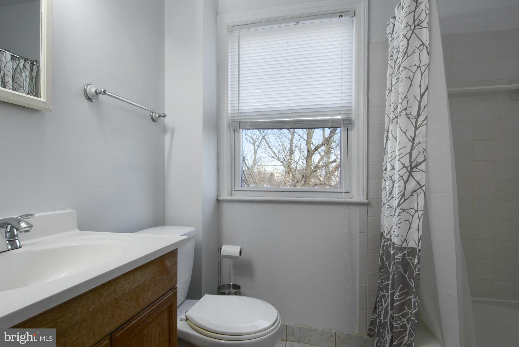 HUNTINGTON - Residential Lease