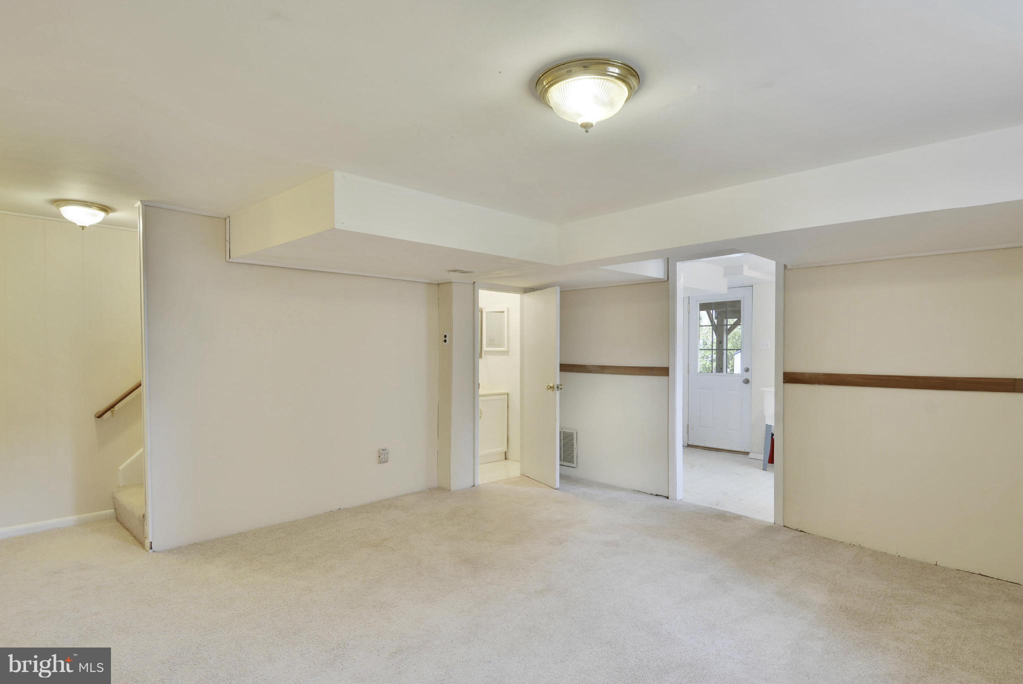 HUNTINGTON - Residential Lease