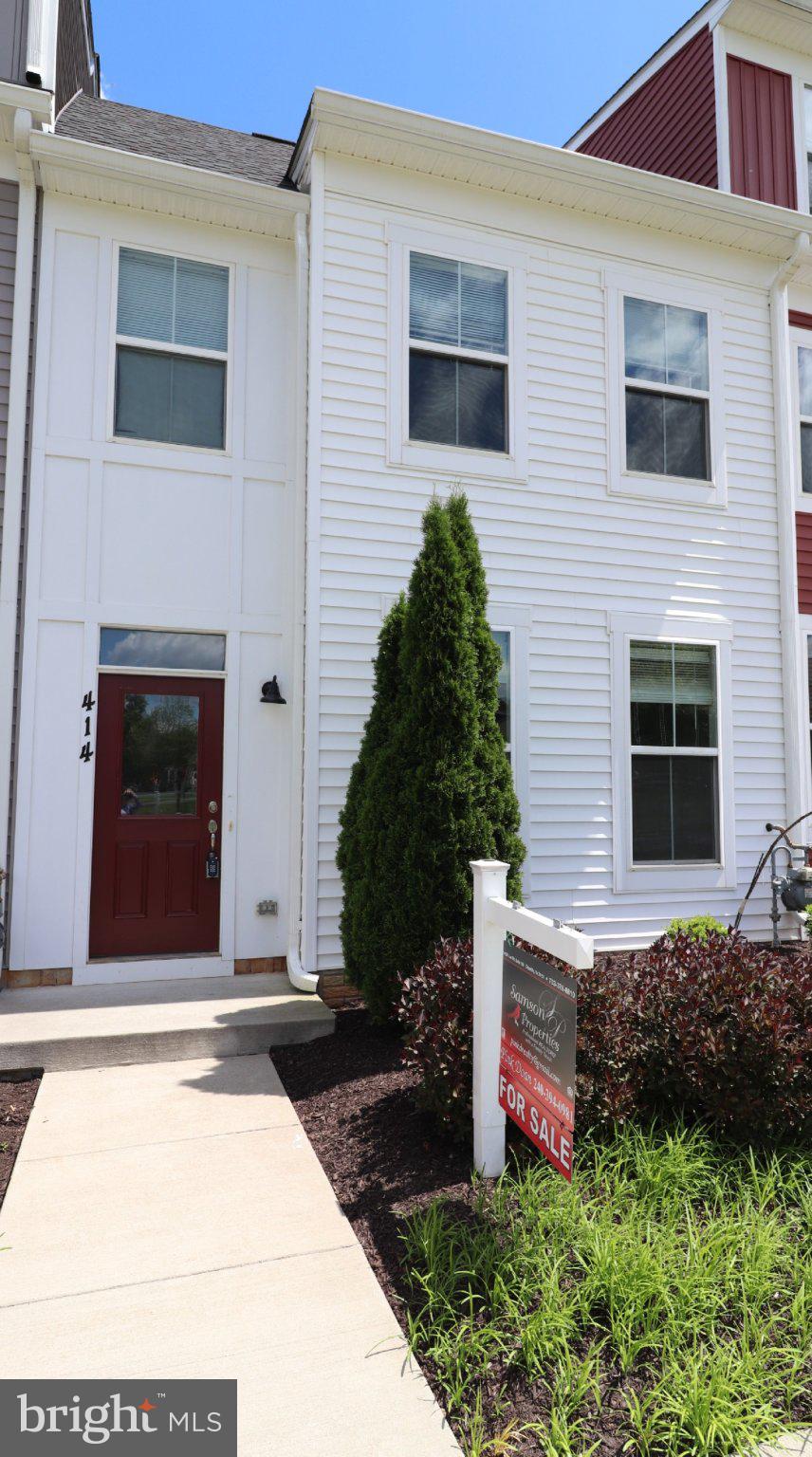WAVERLEY VIEW - Residential