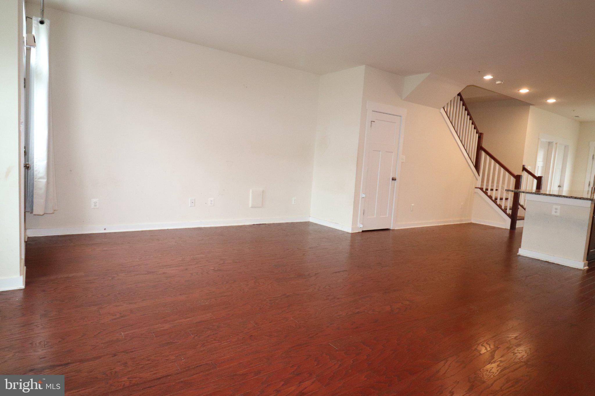 WAVERLEY VIEW - Residential