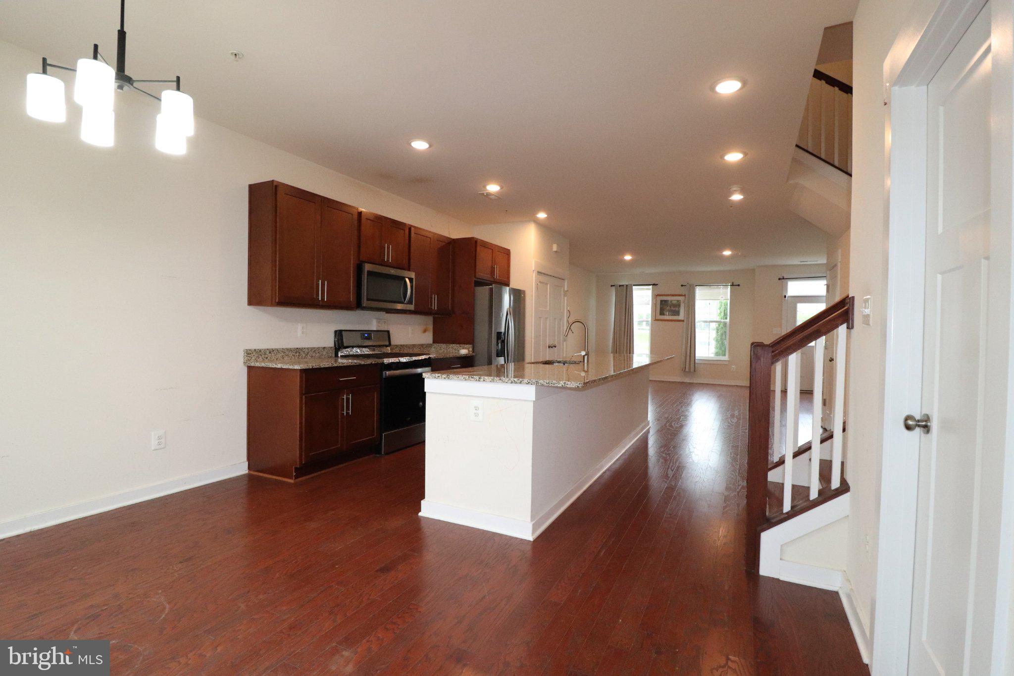 WAVERLEY VIEW - Residential