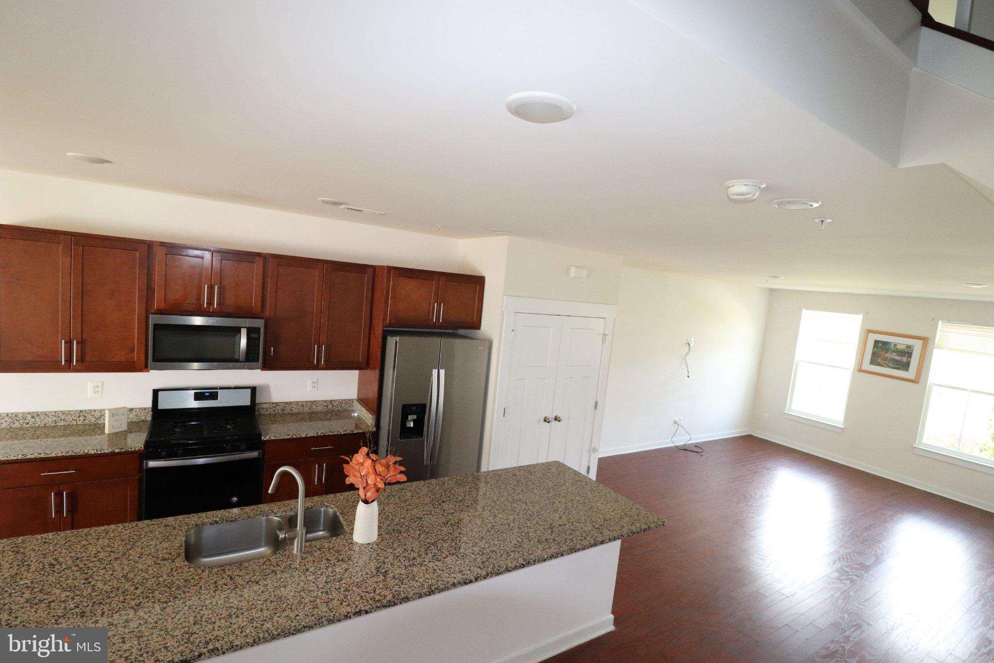WAVERLEY VIEW - Residential