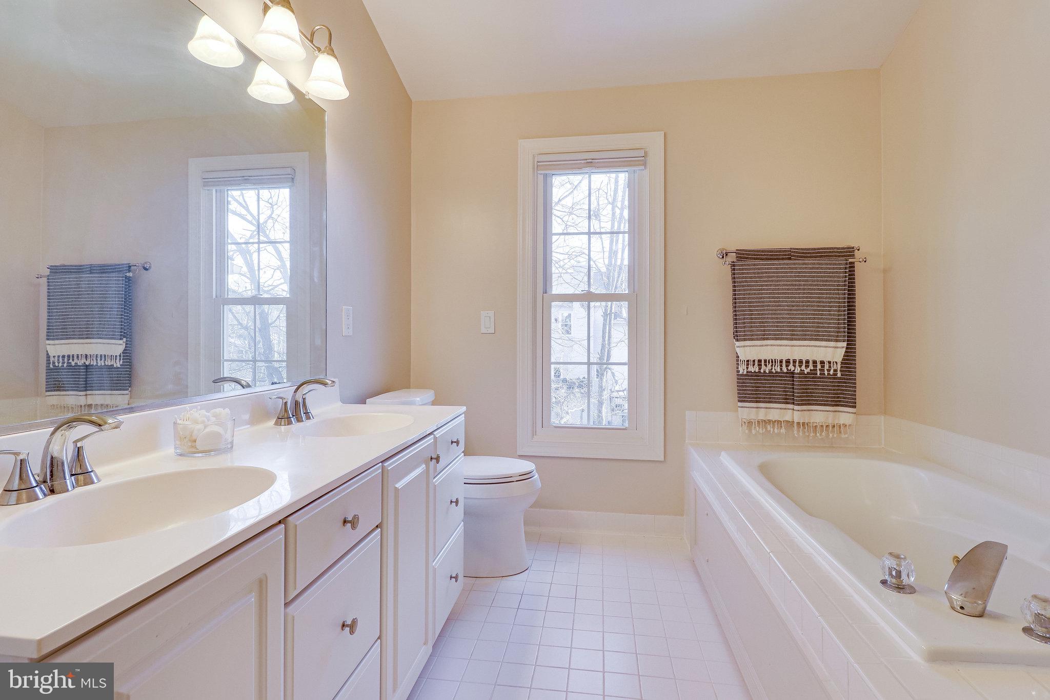 KEENE MILL OAKS - Residential