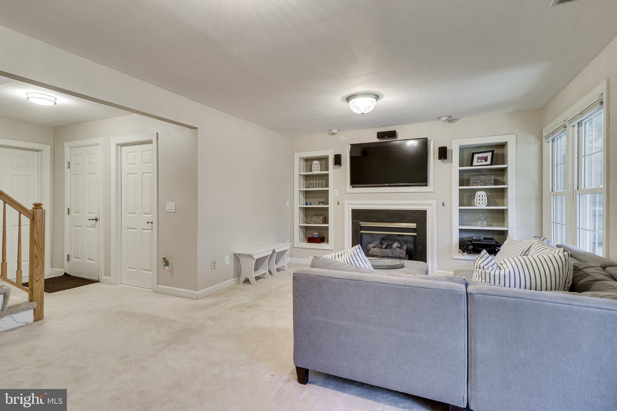 KEENE MILL OAKS - Residential