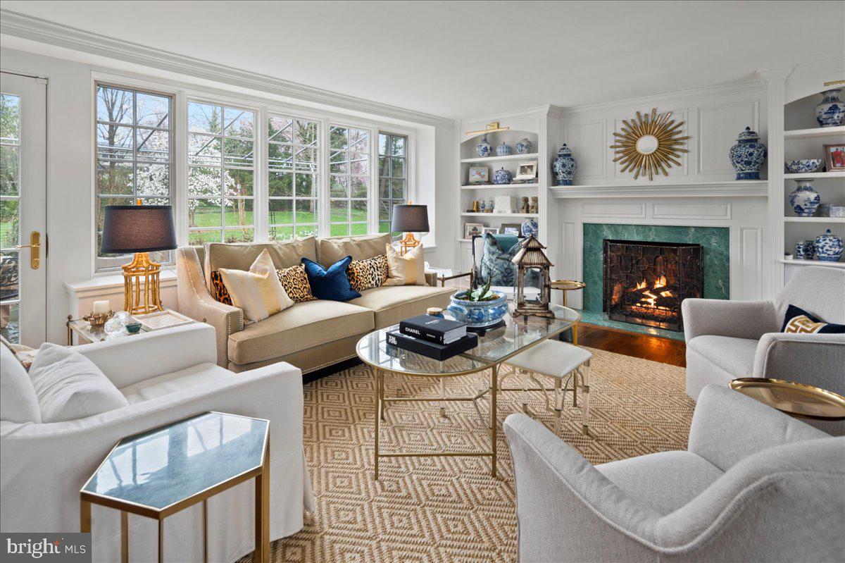 1035 OLD GULPH ROAD