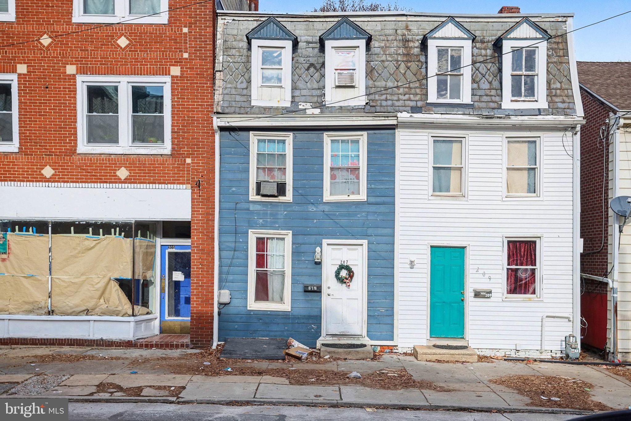 207 E PHILADELPHIA STREET