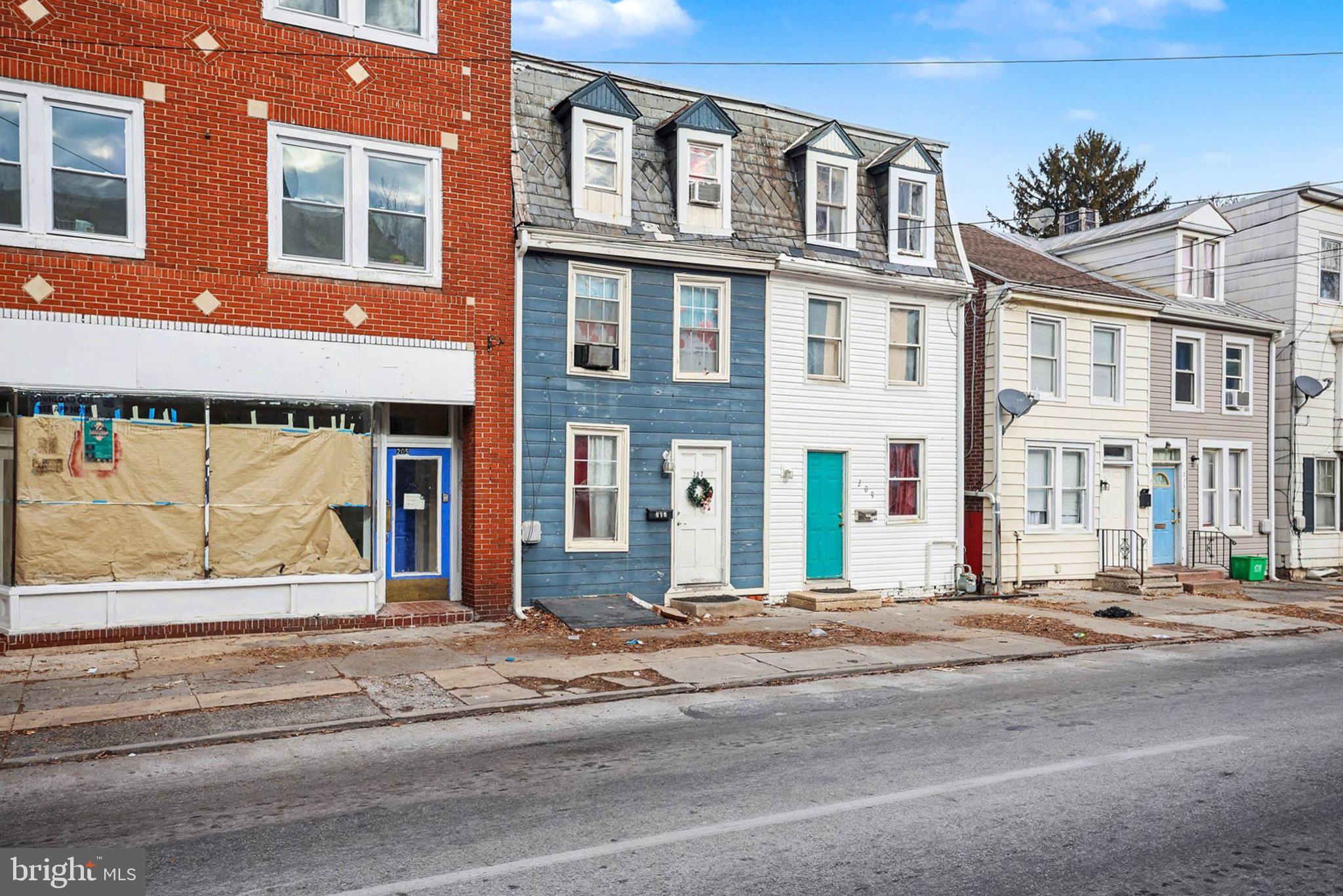 207 E PHILADELPHIA STREET