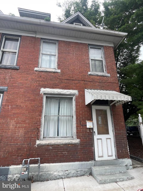 Townhouse For Sale - 150 Polk Street<br/> CUMBERLAND, MD 21502