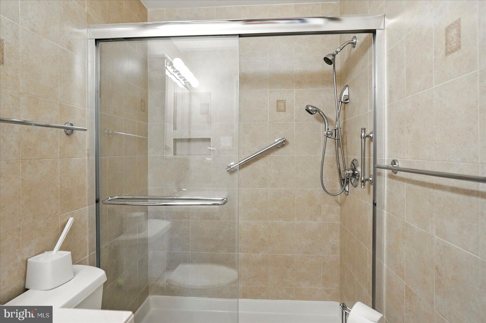 DARLEIGH MANOR - Residential