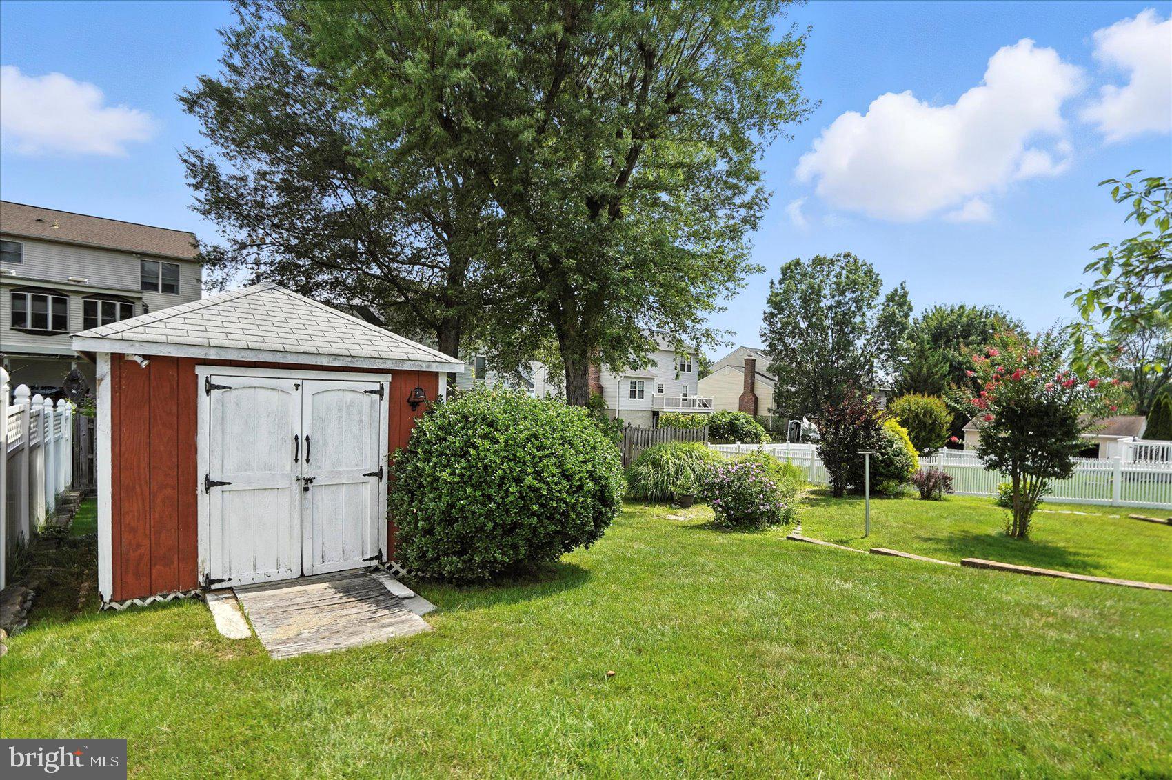 DARLEIGH MANOR - Residential