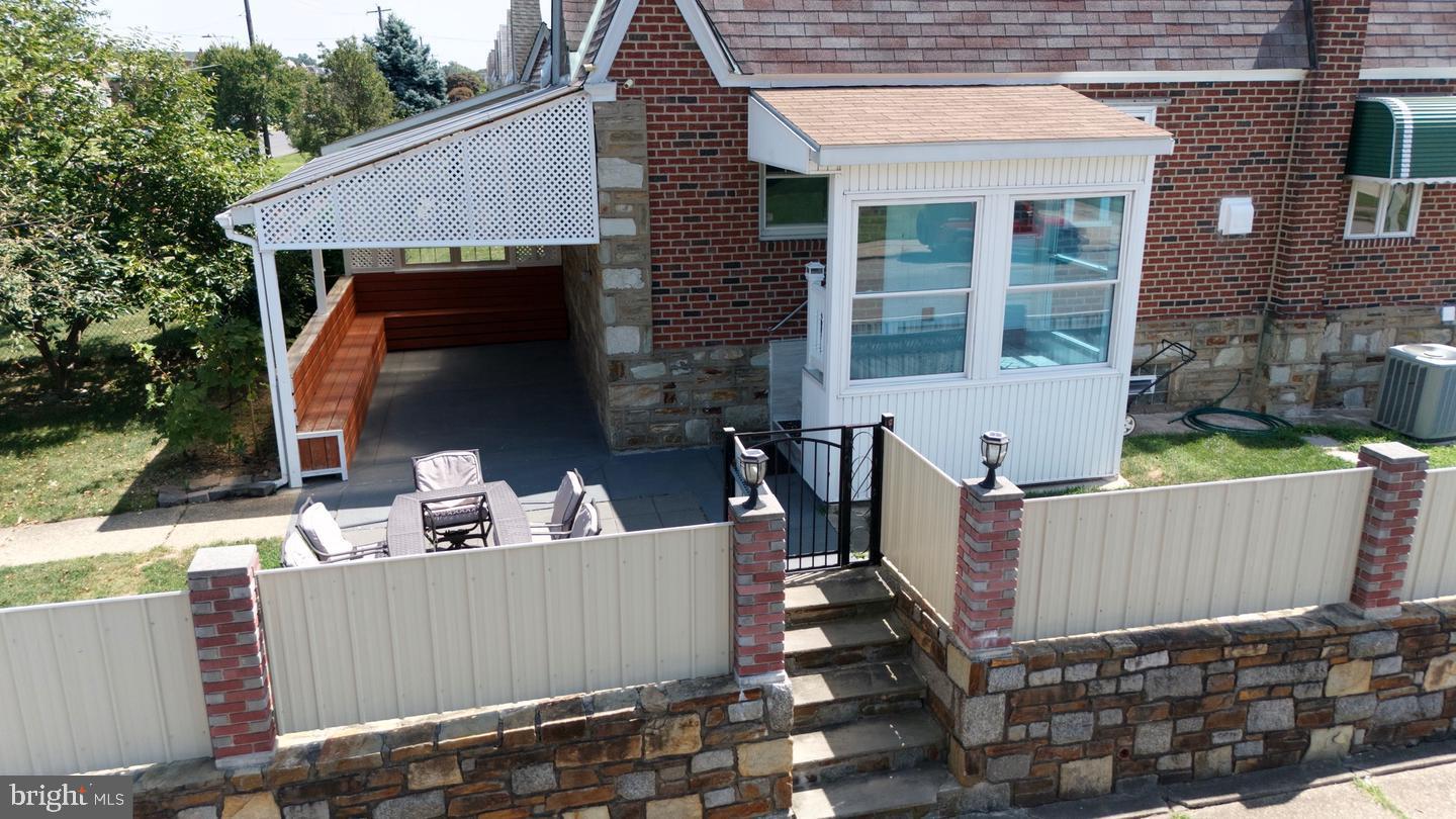1600 FOX CHASE ROAD