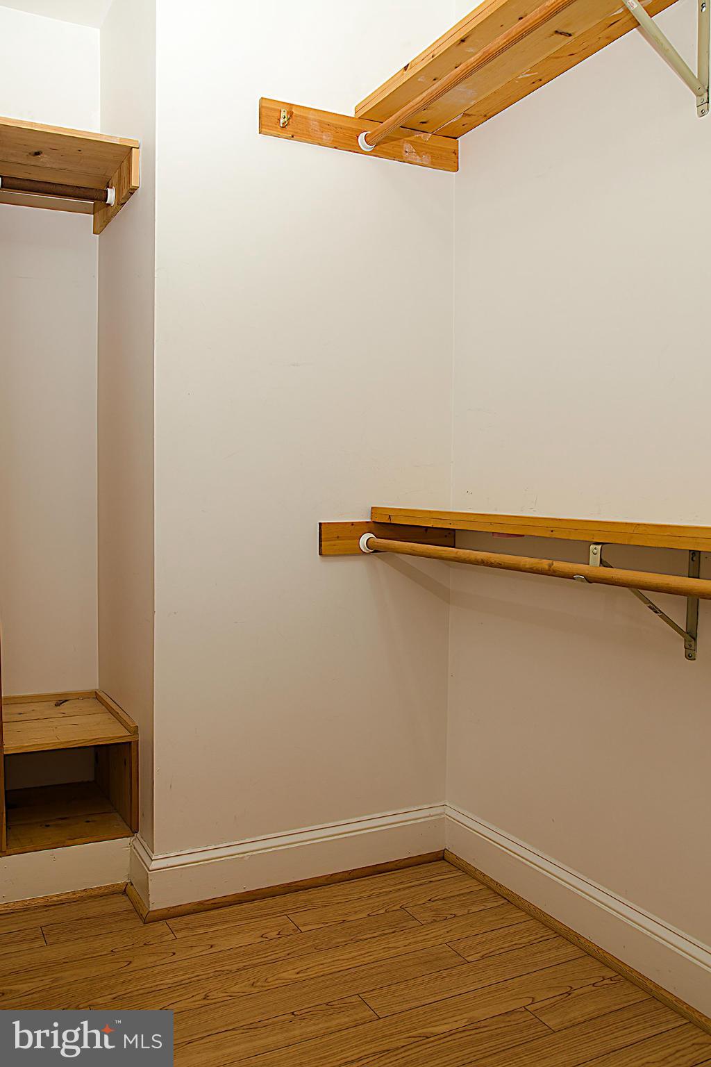 OCCOQUAN OAKS - Residential Lease