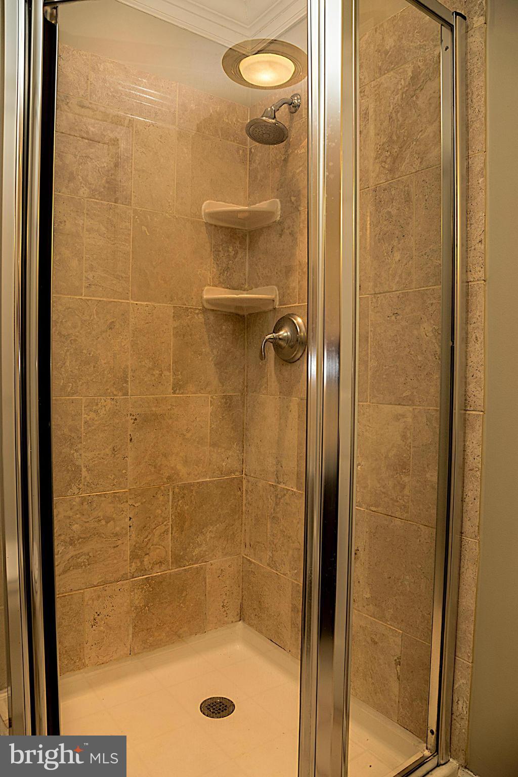 OCCOQUAN OAKS - Residential Lease