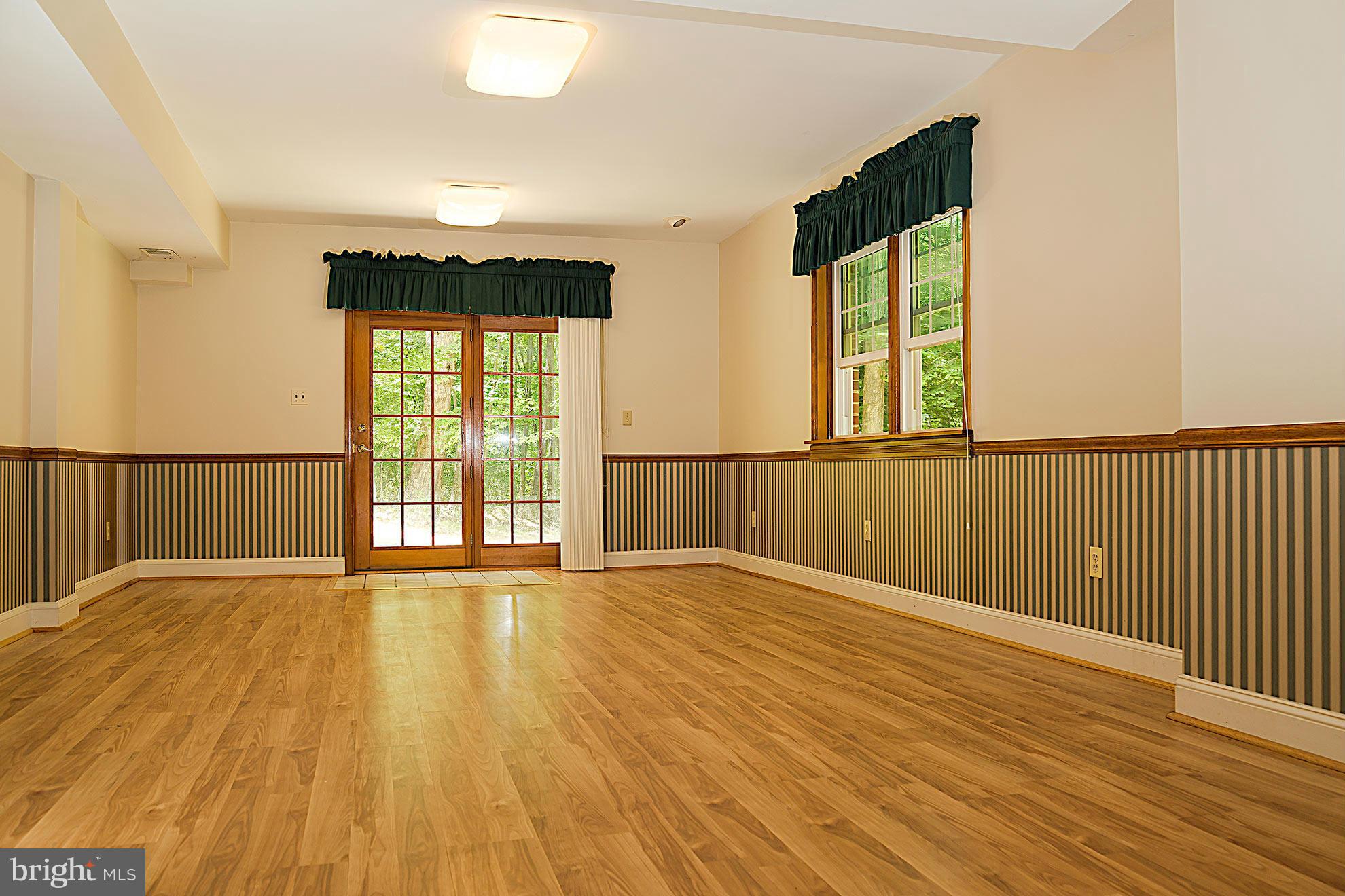 OCCOQUAN OAKS - Residential Lease