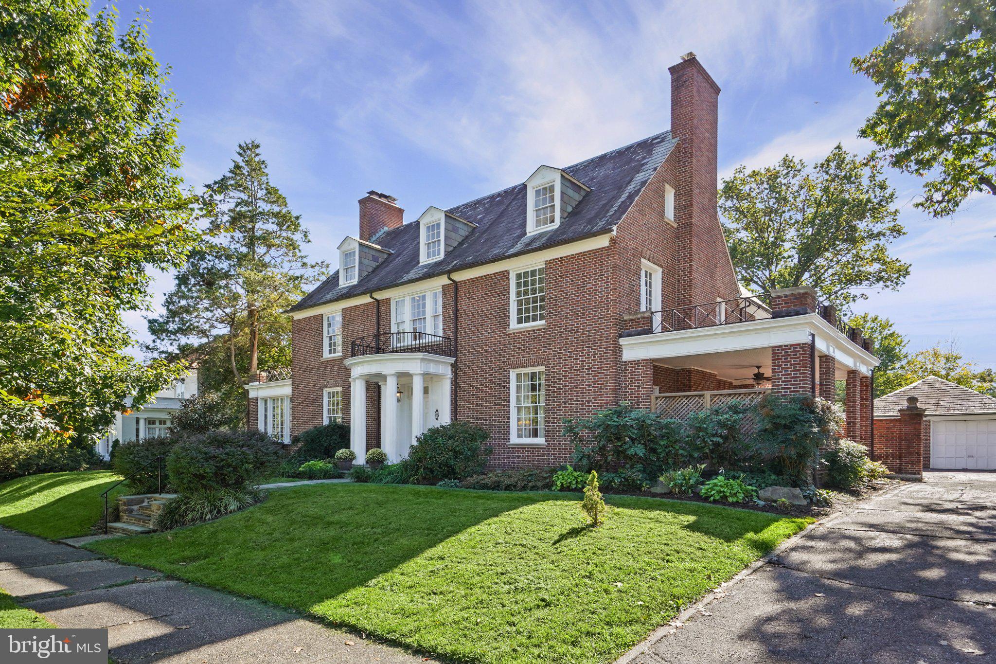 203 E 39TH STREET