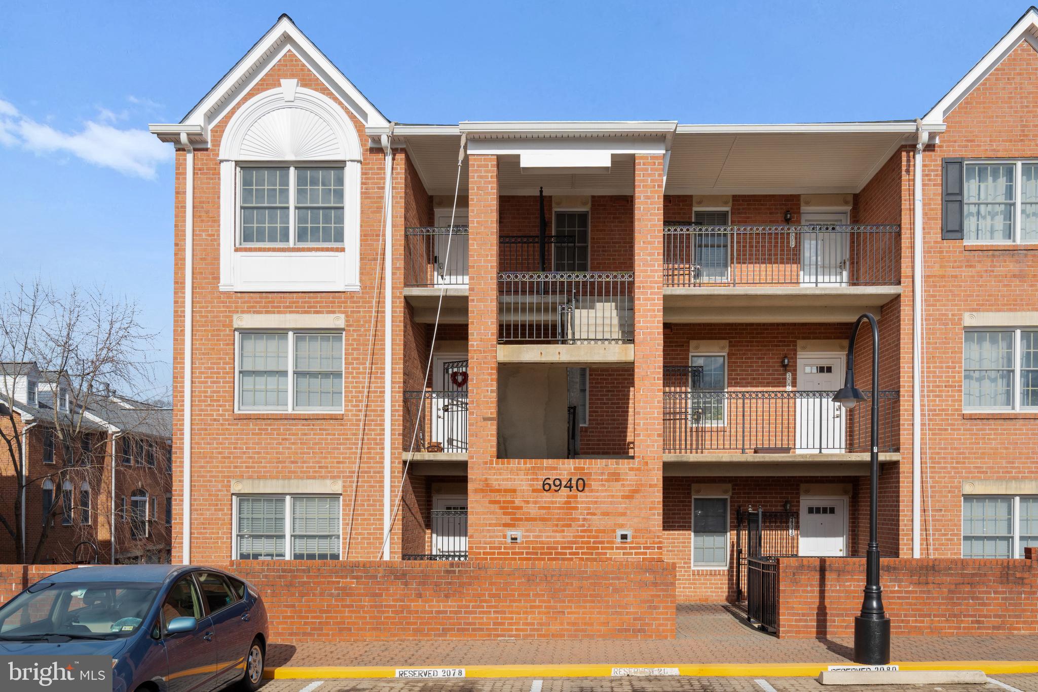 6940 FAIRFAX DRIVE 400