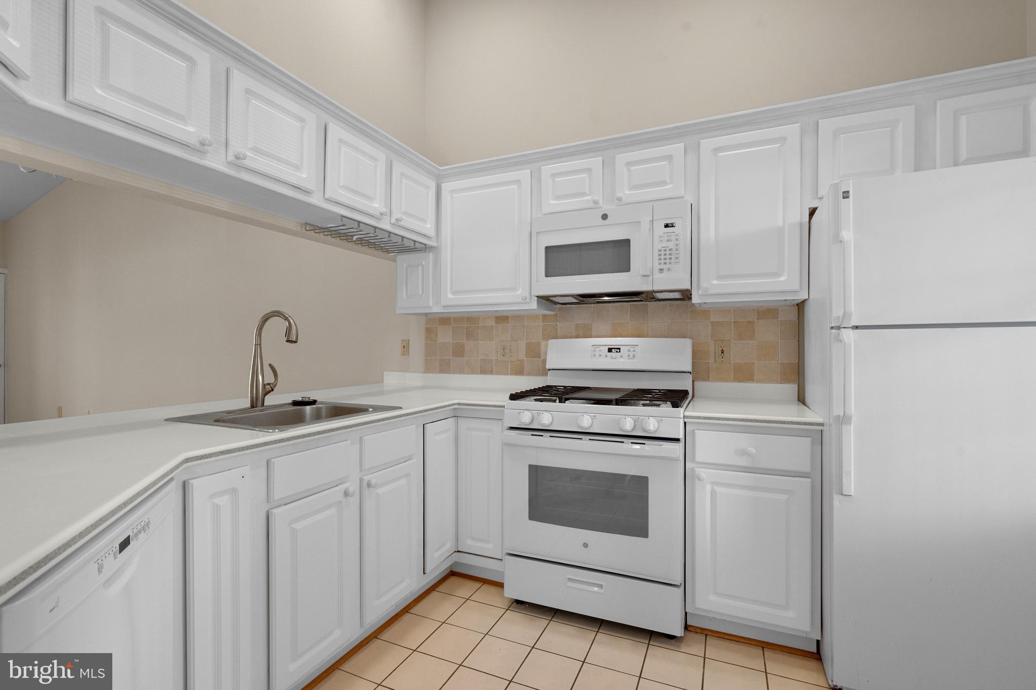 FALLS STATION - Residential