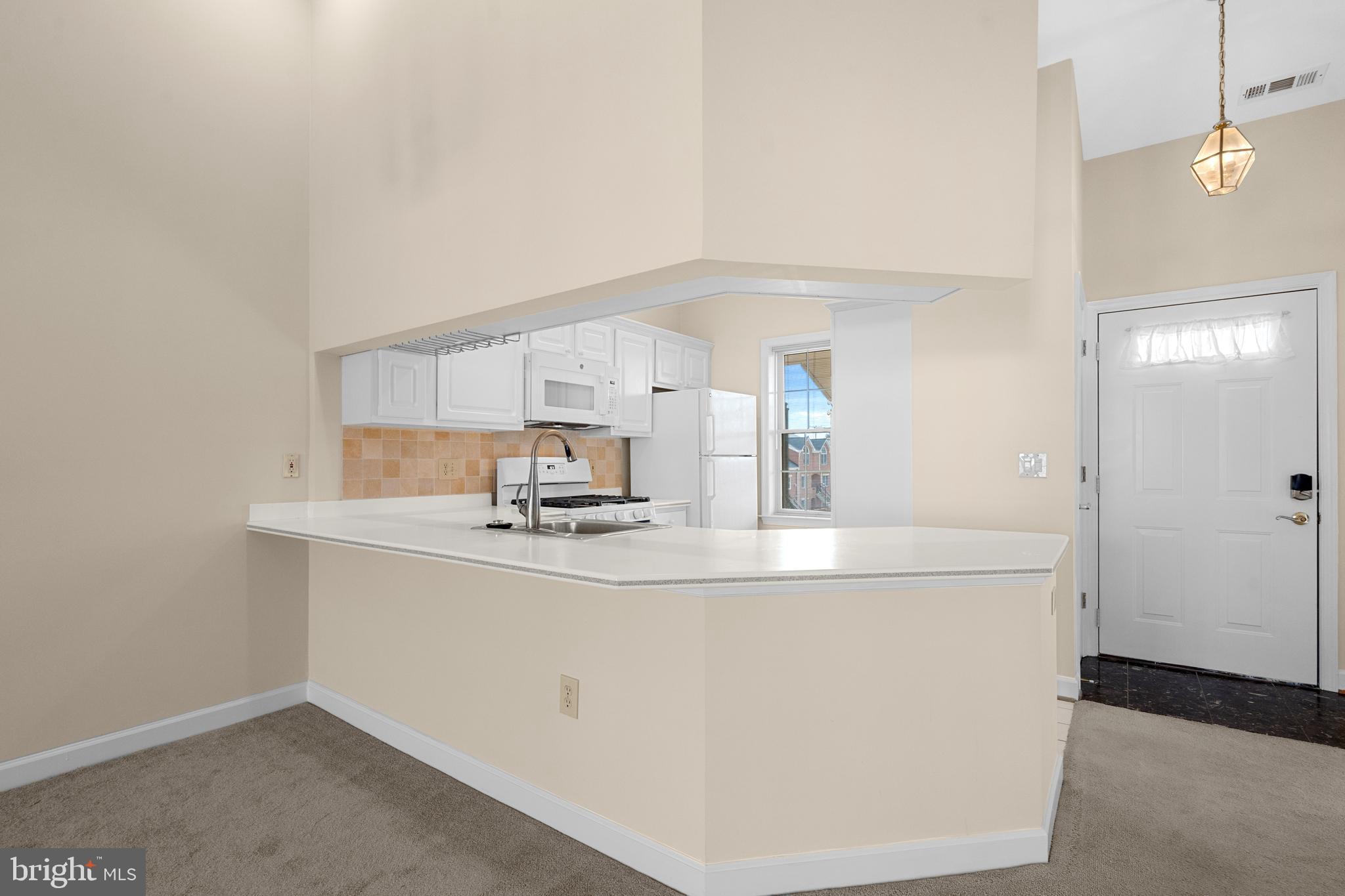 FALLS STATION - Residential