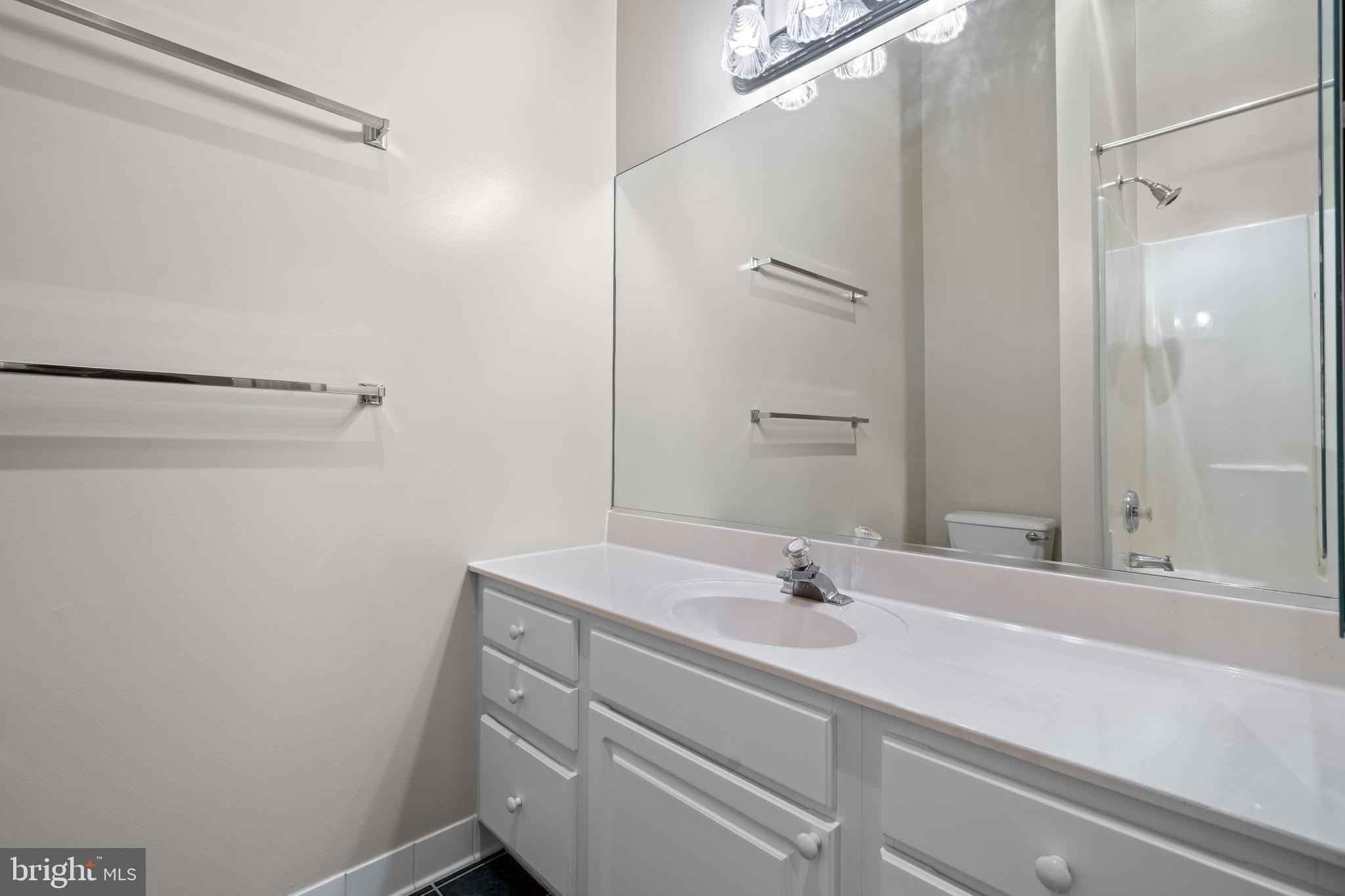 FALLS STATION - Residential