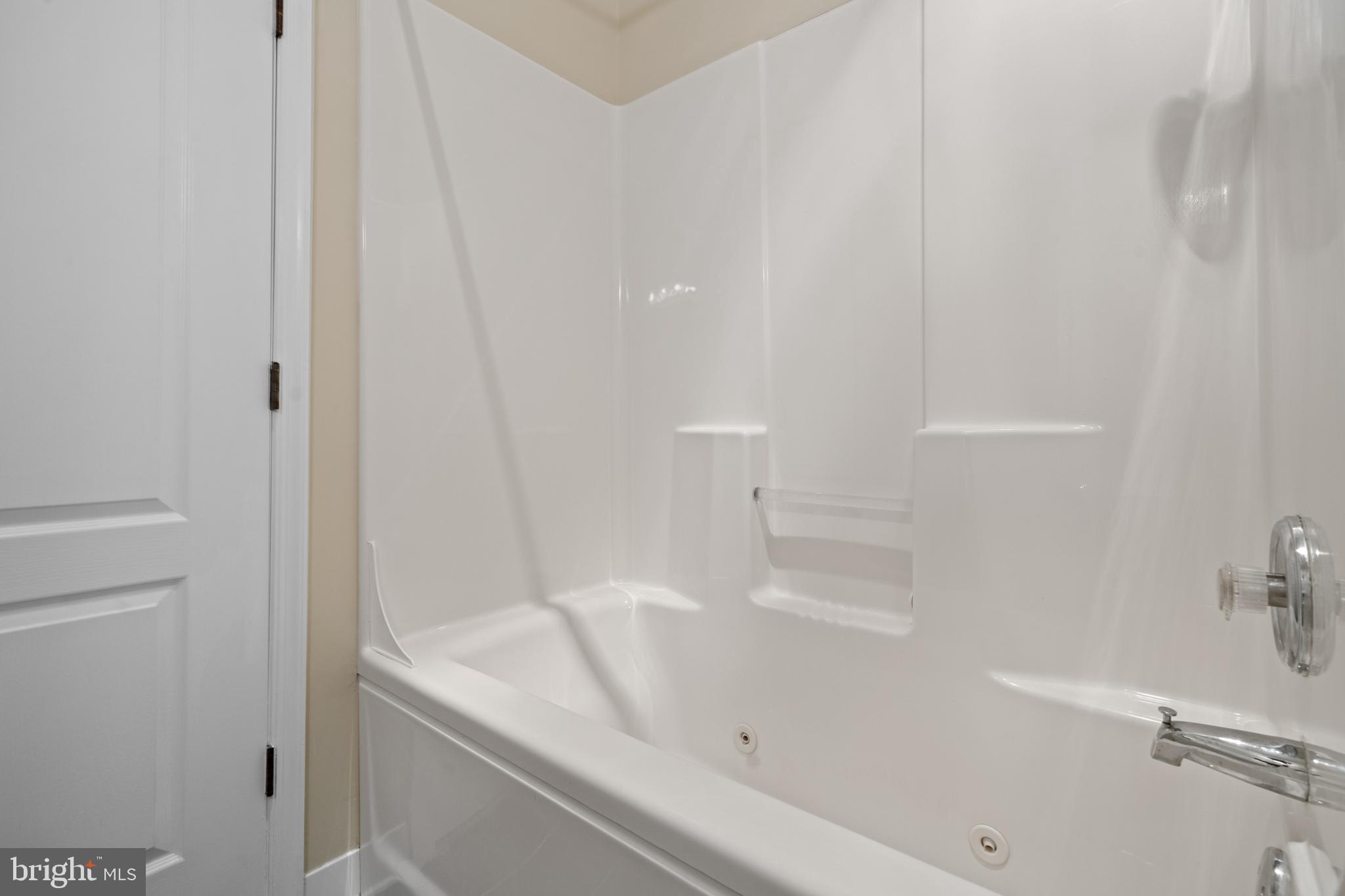 FALLS STATION - Residential