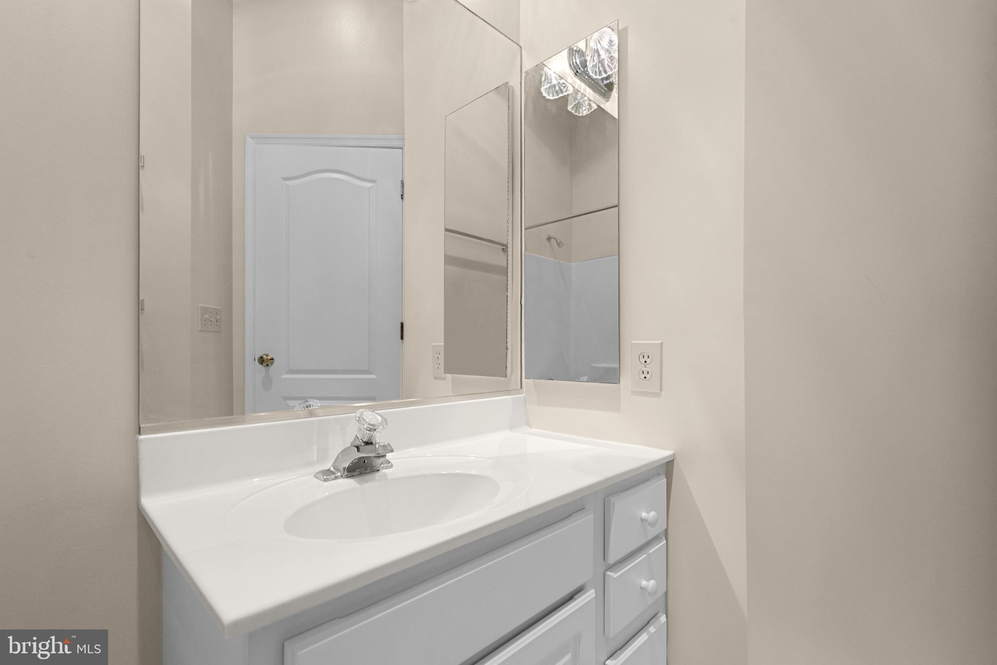 FALLS STATION - Residential