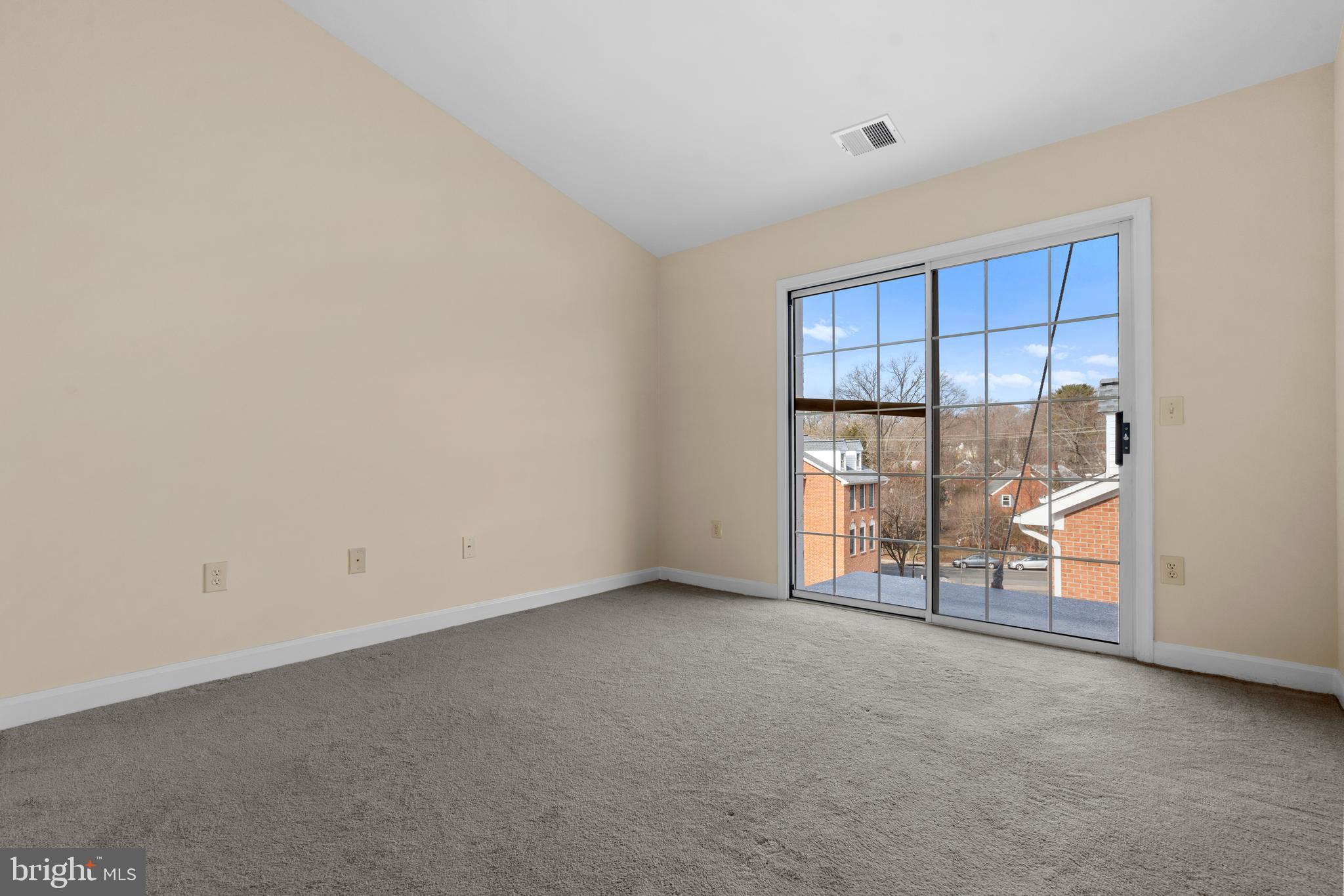 FALLS STATION - Residential