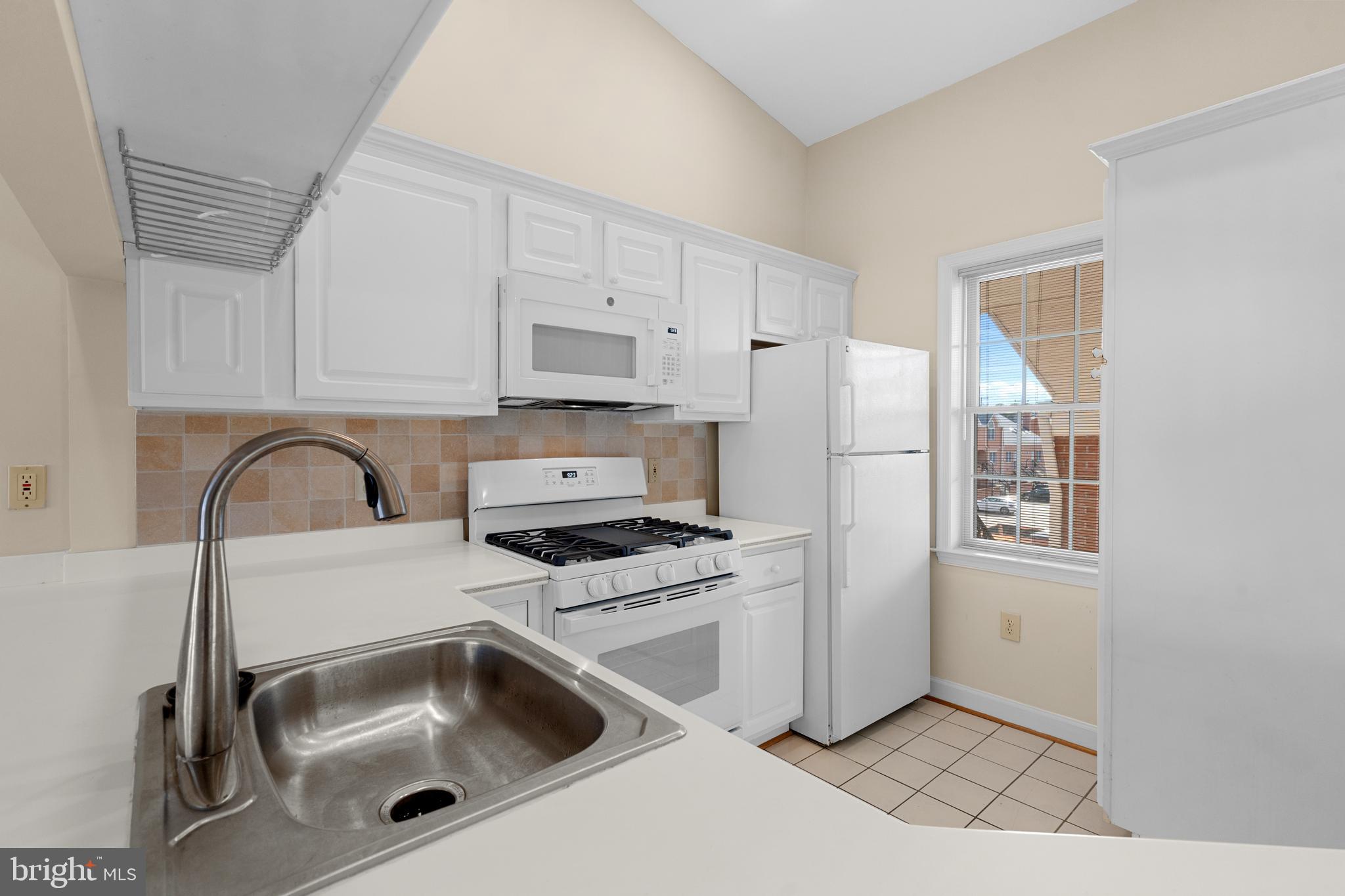 FALLS STATION - Residential