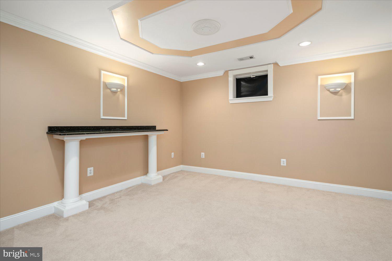 LOCHEWOOD - Residential Lease