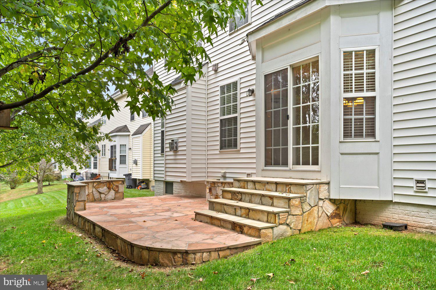 LOCHEWOOD - Residential Lease