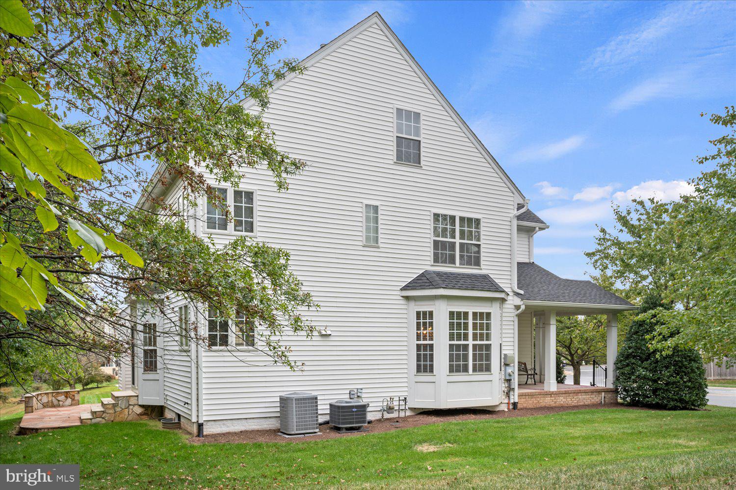 LOCHEWOOD - Residential Lease