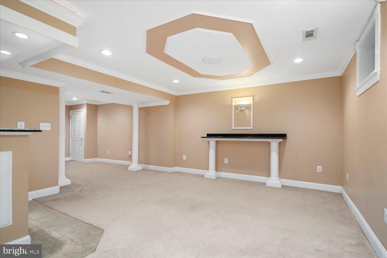 LOCHEWOOD - Residential Lease