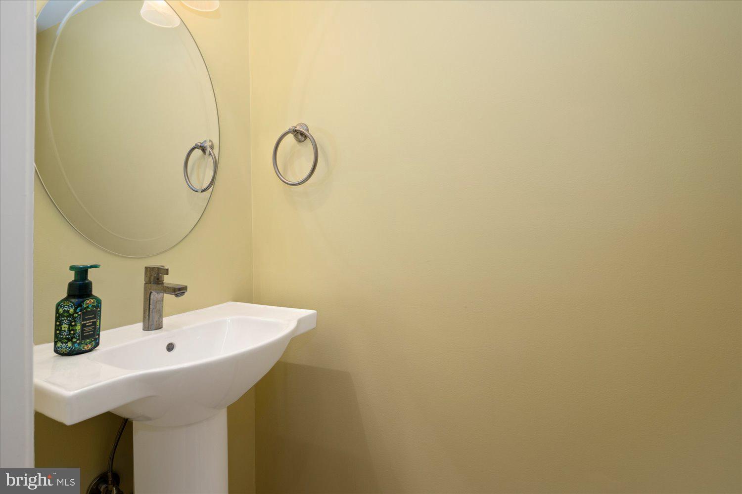 LOCHEWOOD - Residential Lease